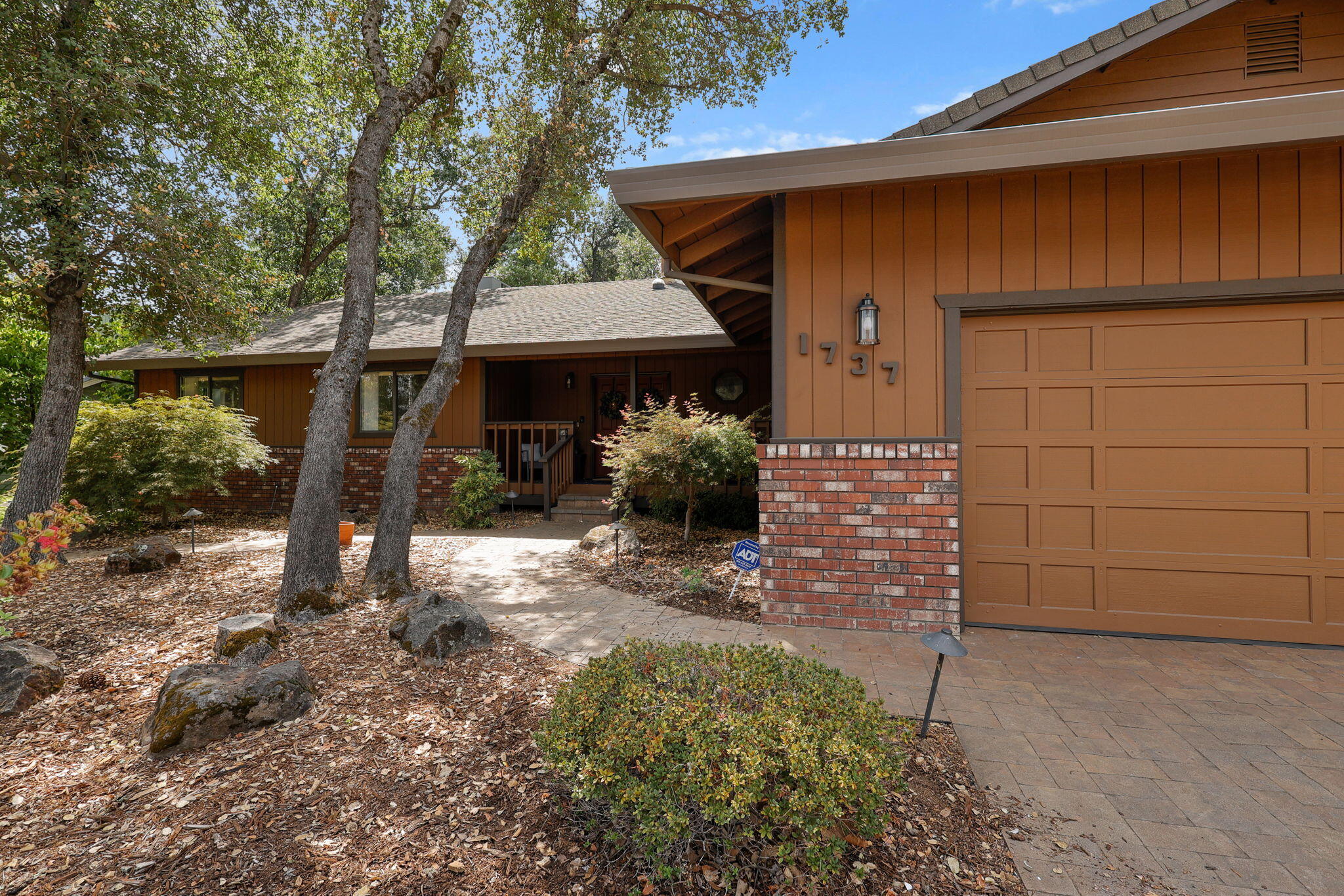1737 Edgewood Drive