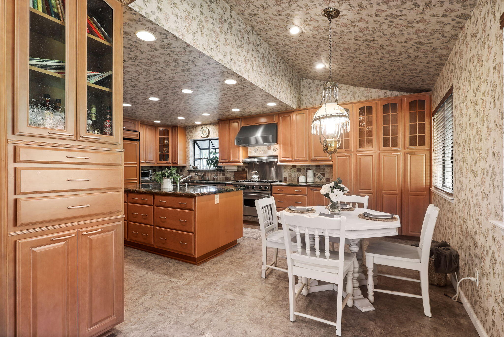 503 River Oaks Drive