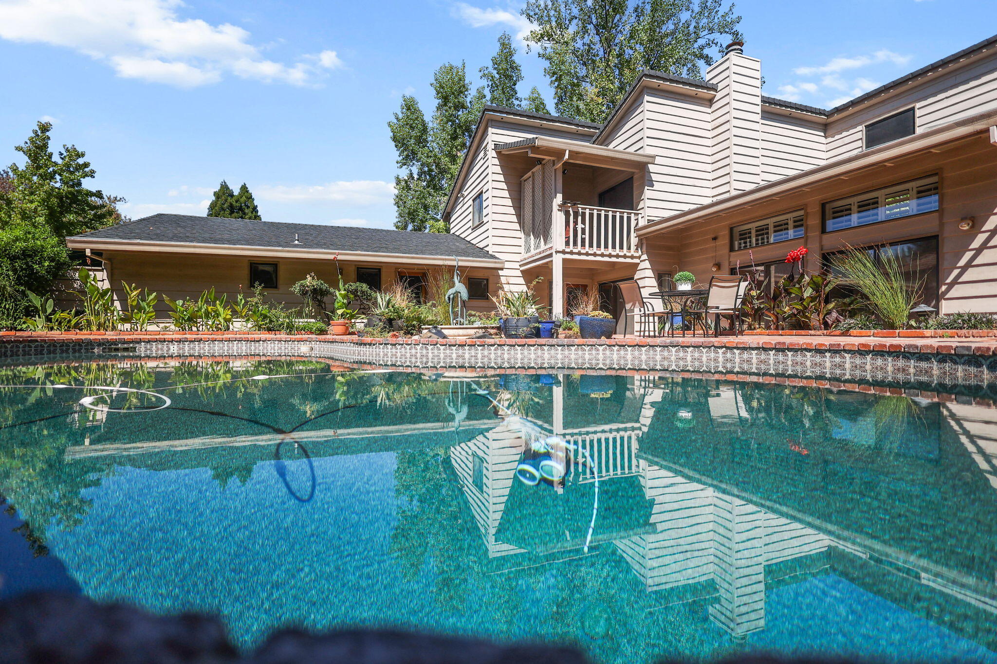 503 River Oaks Drive