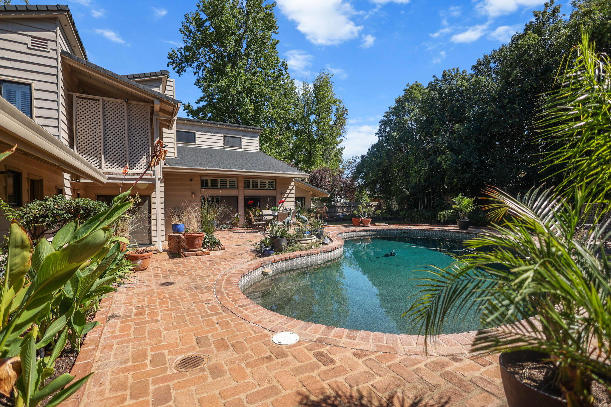 503 River Oaks Drive