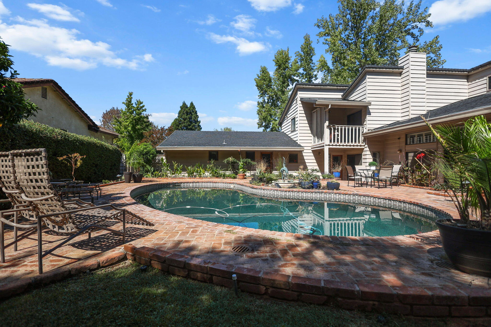 503 River Oaks Drive
