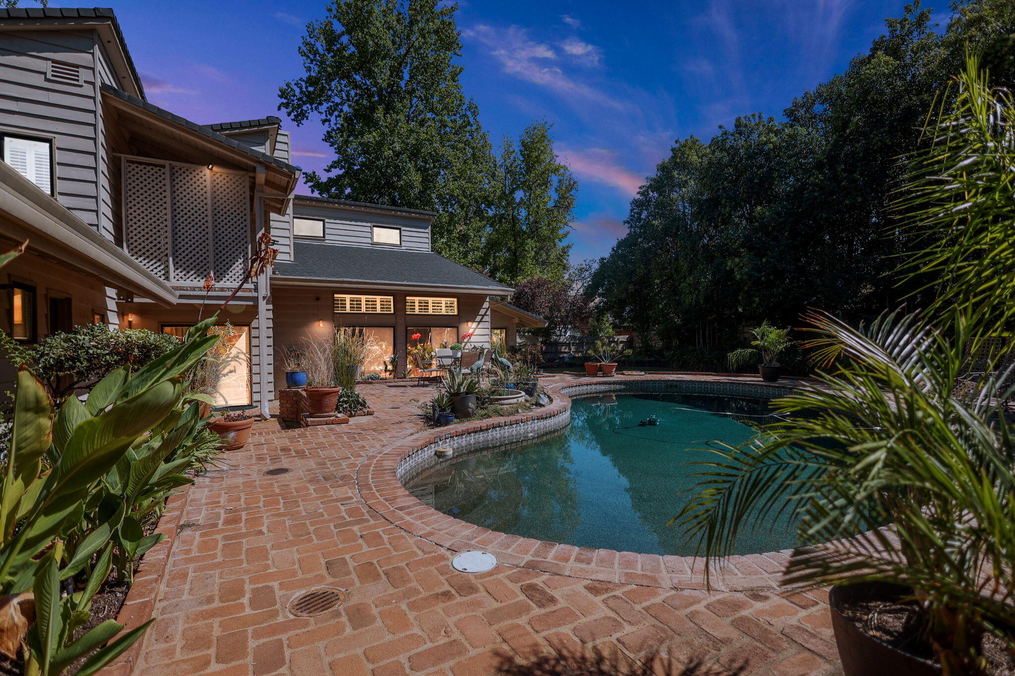 503 River Oaks Drive