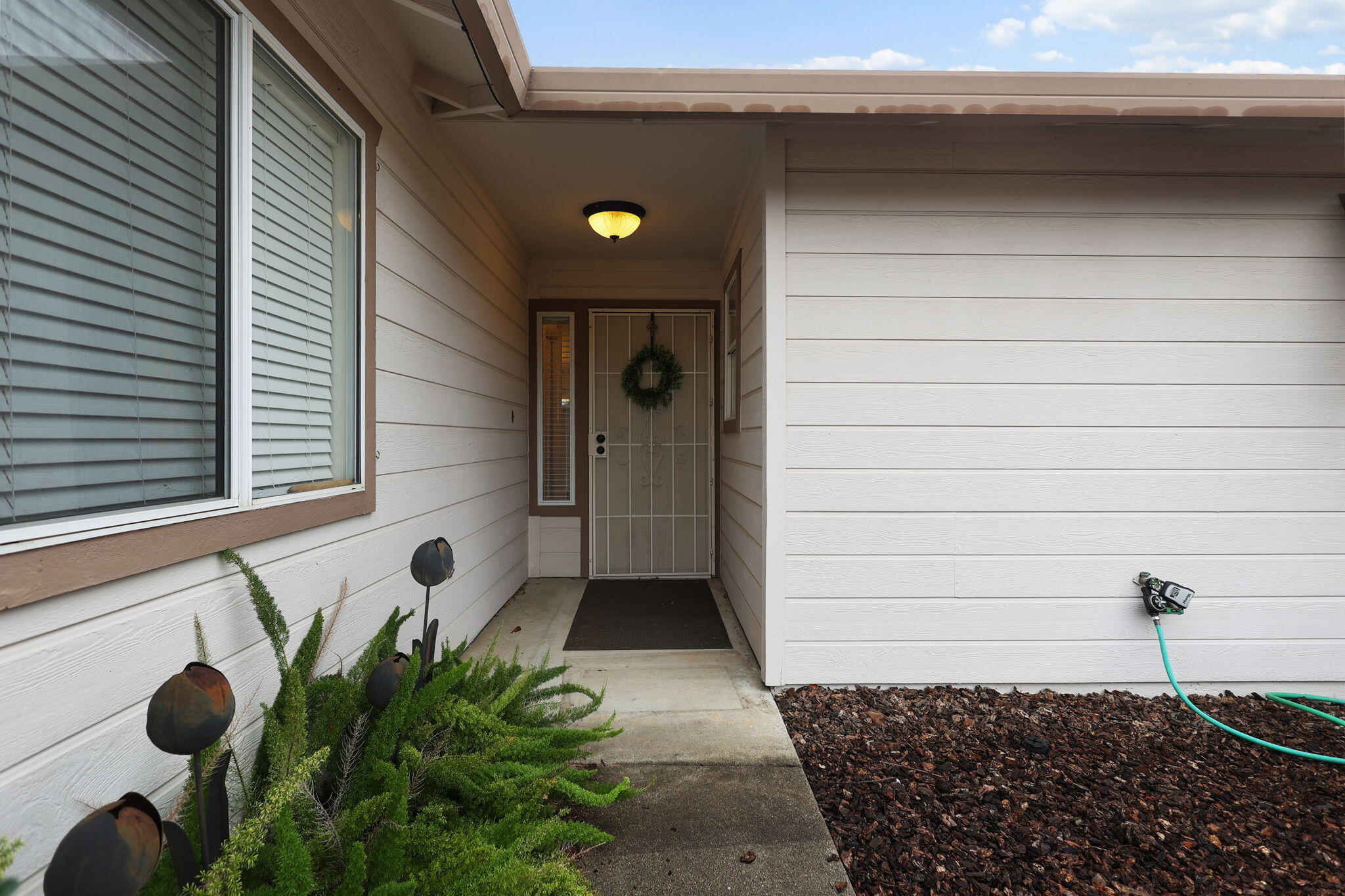 894 Montcrest Drive, Redding