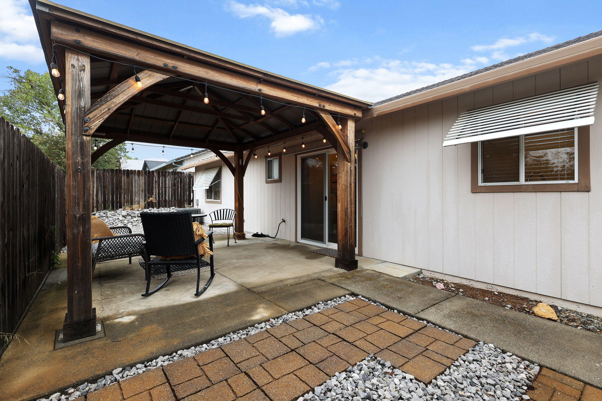 894 Montcrest Drive, Redding