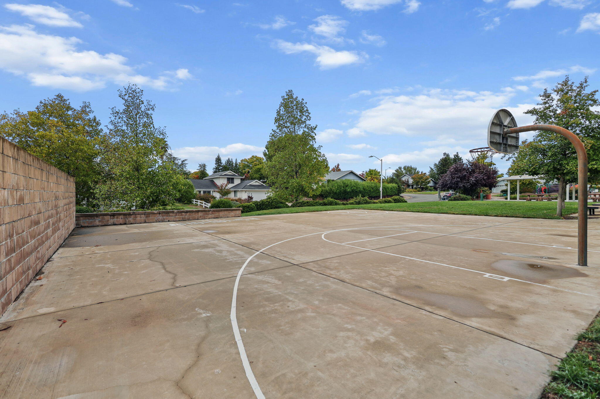 894 Montcrest Drive, Redding