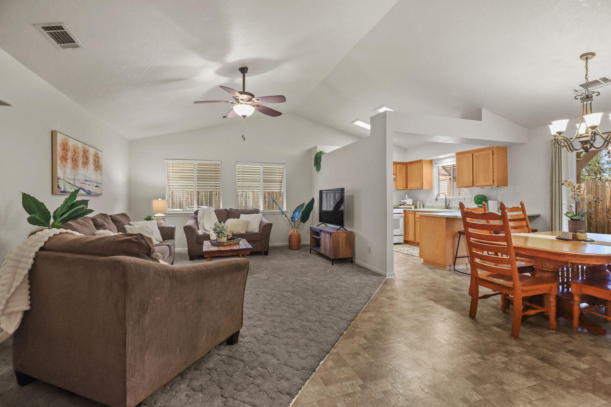 894 Montcrest Drive, Redding