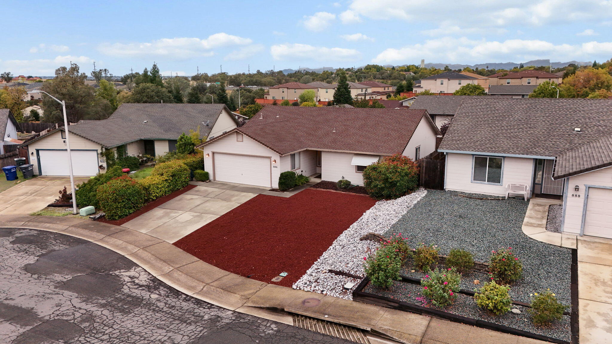 894 Montcrest Drive, Redding
