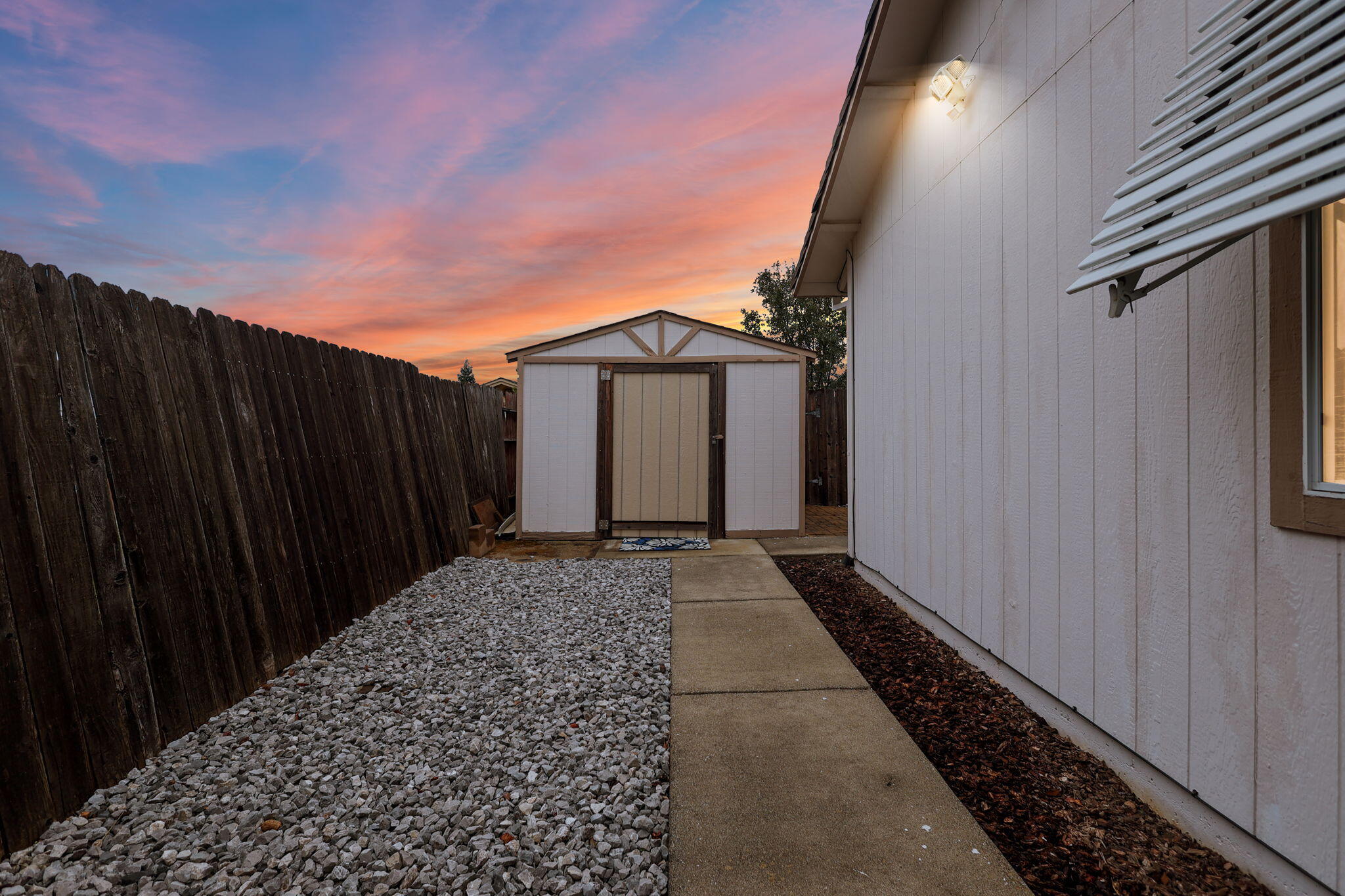 894 Montcrest Drive, Redding