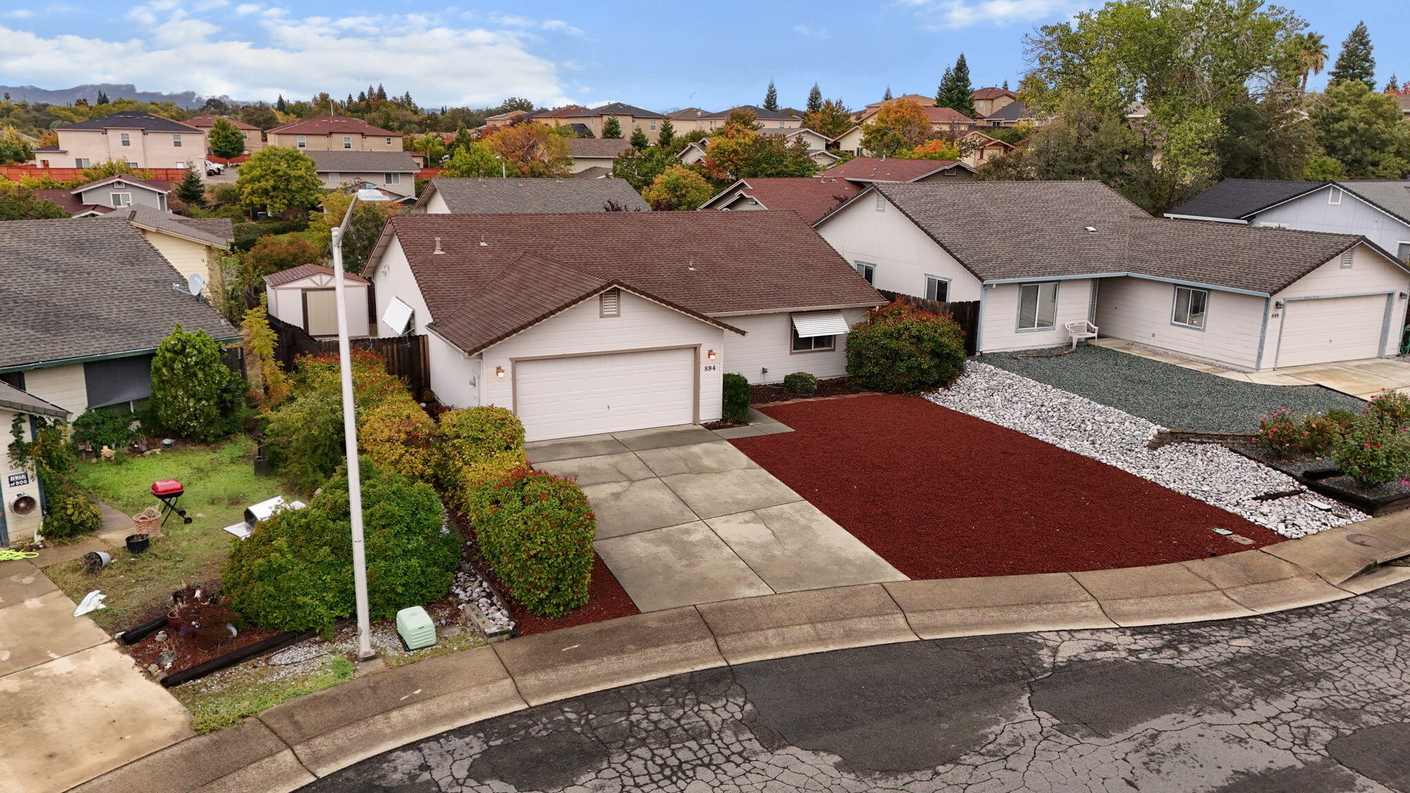 894 Montcrest Drive, Redding