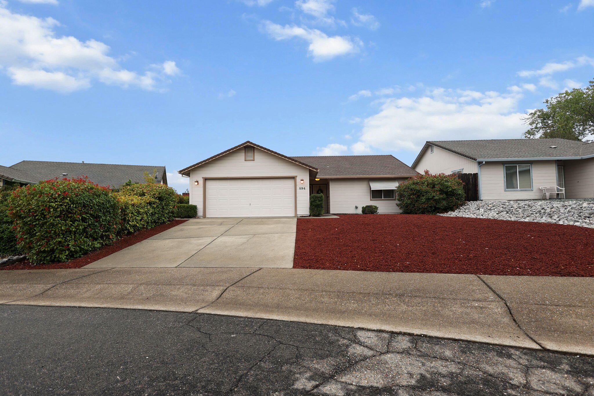 894 Montcrest Drive, Redding