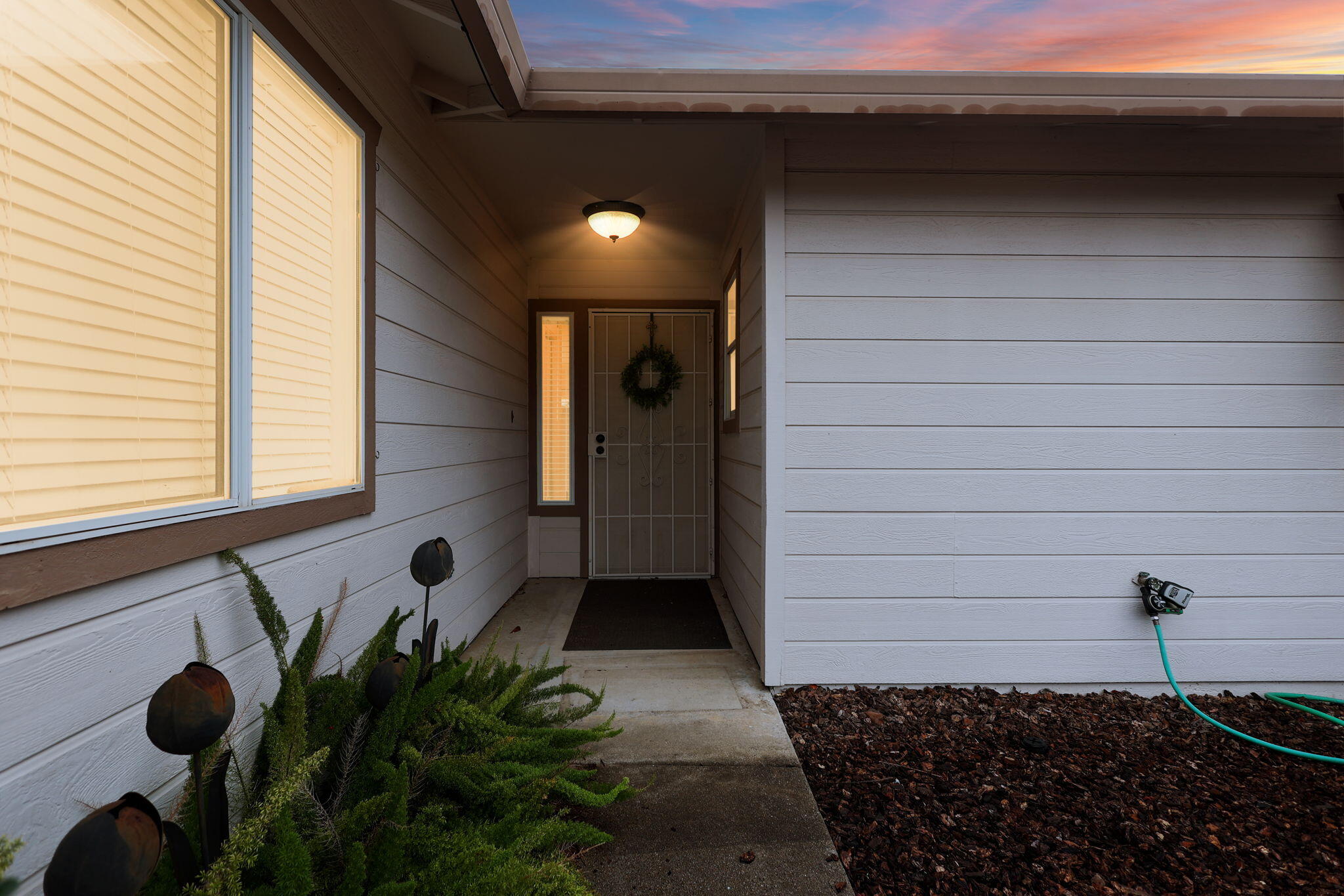 894 Montcrest Drive, Redding
