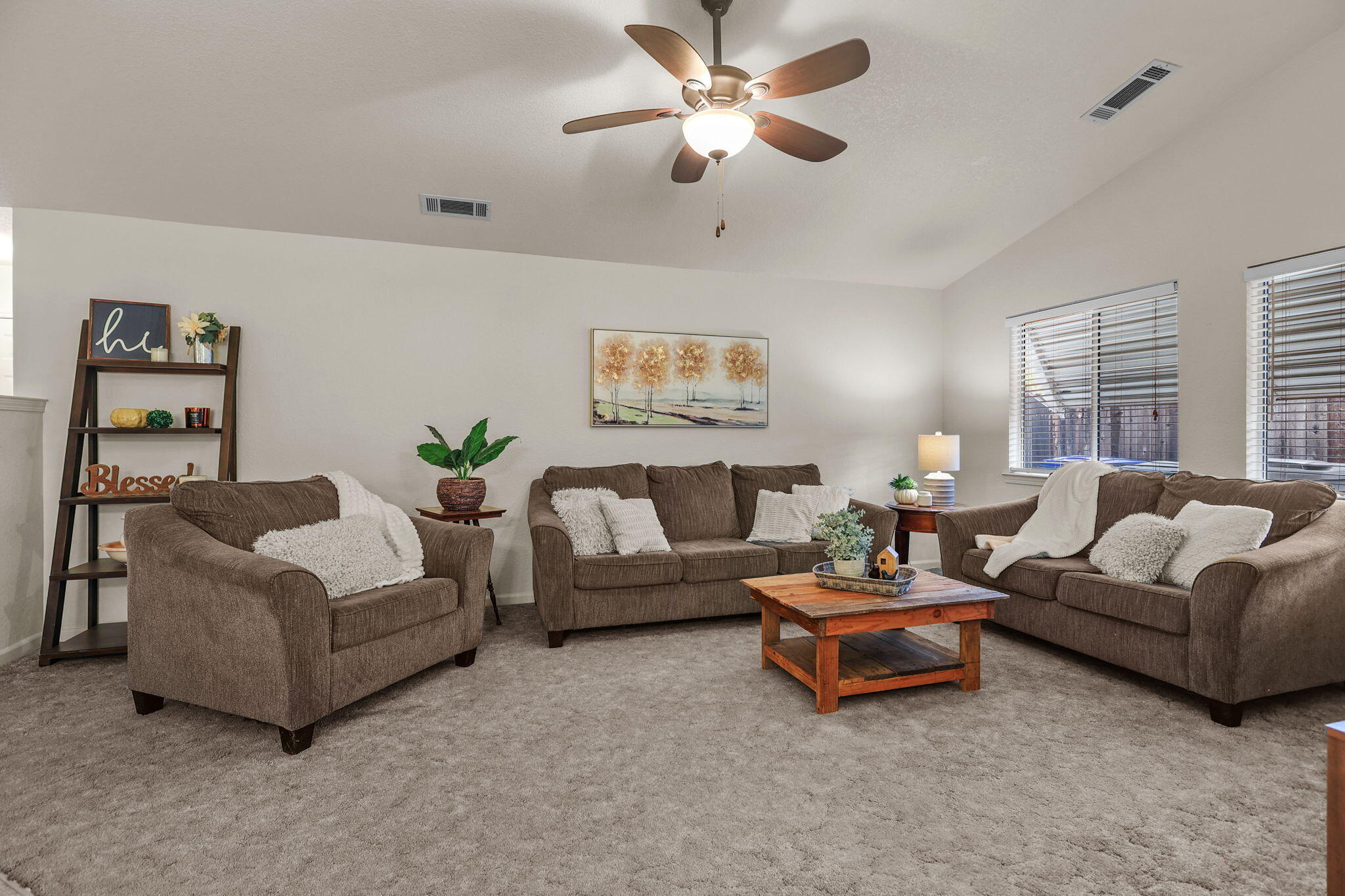 894 Montcrest Drive, Redding