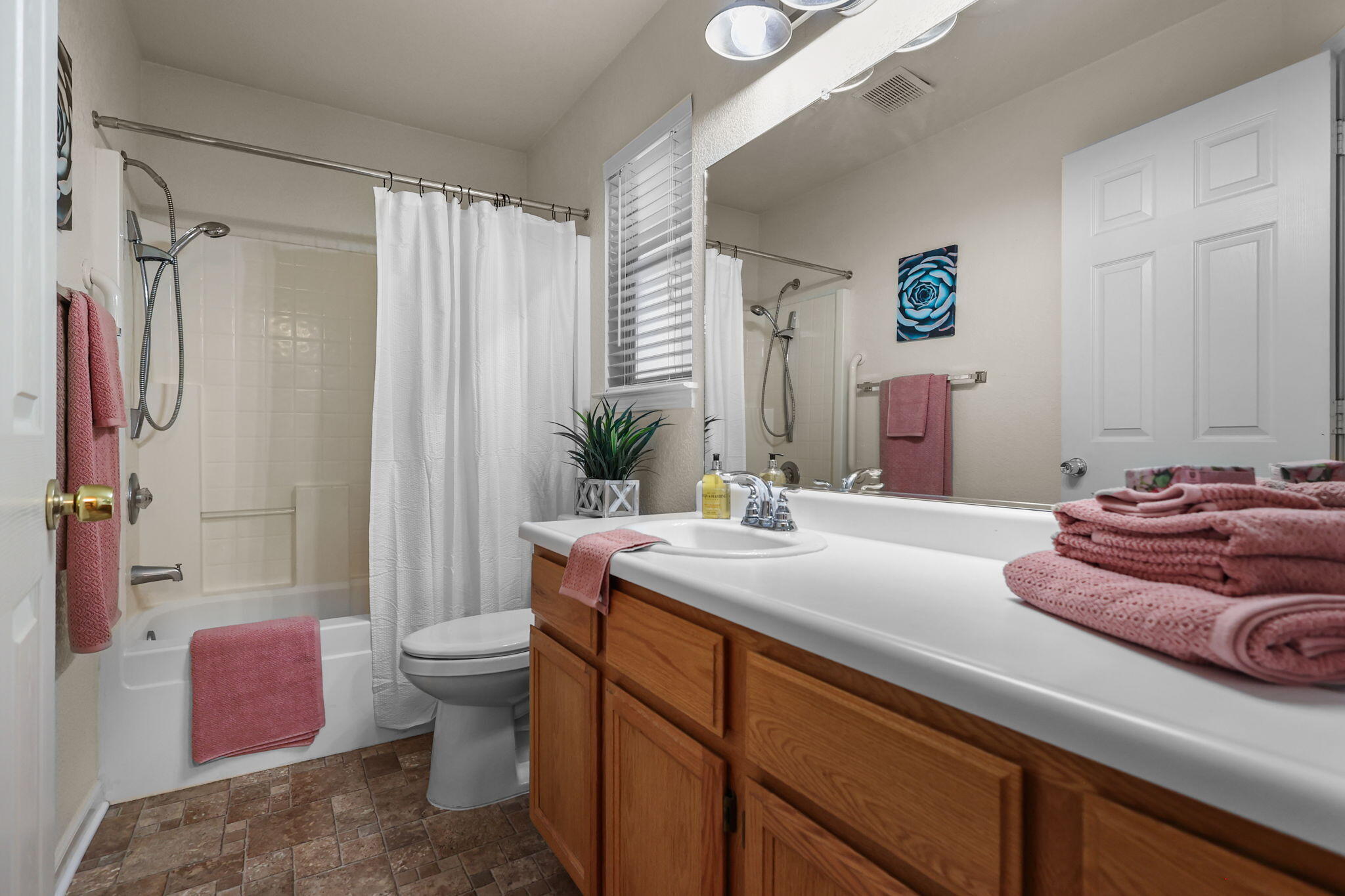 894 Montcrest Drive, Redding