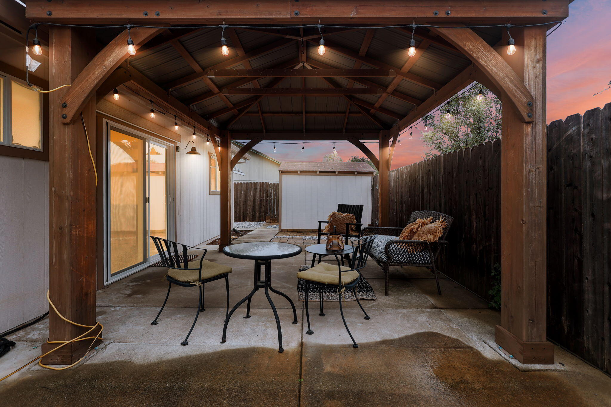 894 Montcrest Drive, Redding