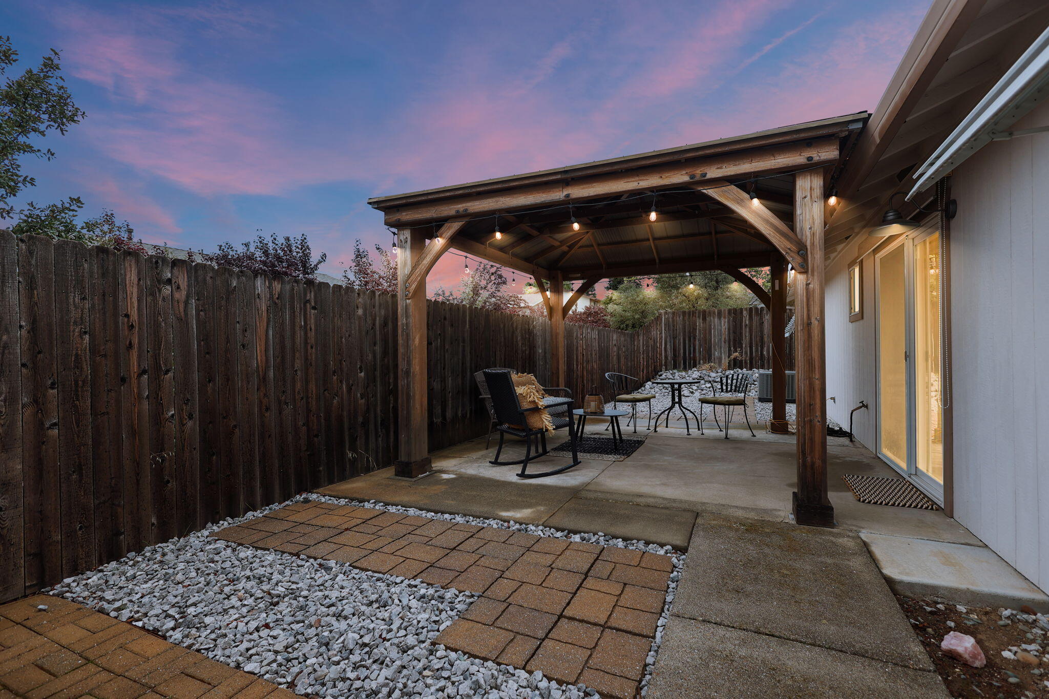 894 Montcrest Drive, Redding