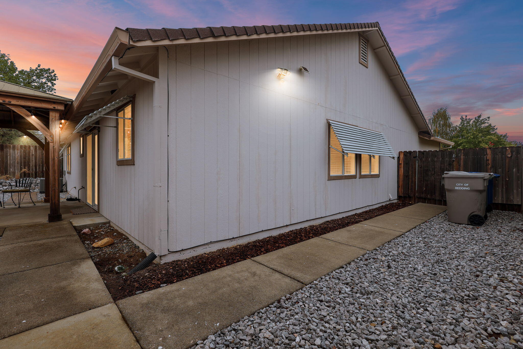 894 Montcrest Drive, Redding