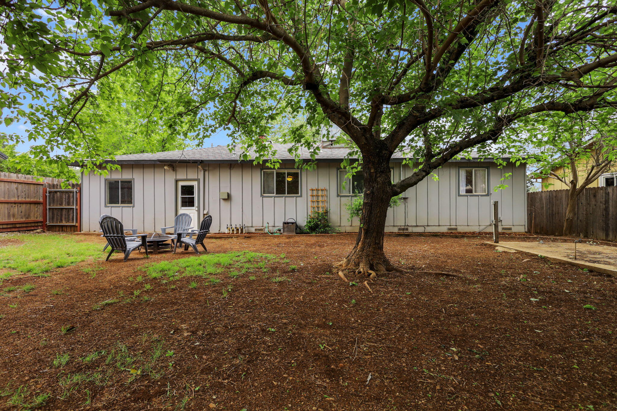 1335 Lodgepole Avenue