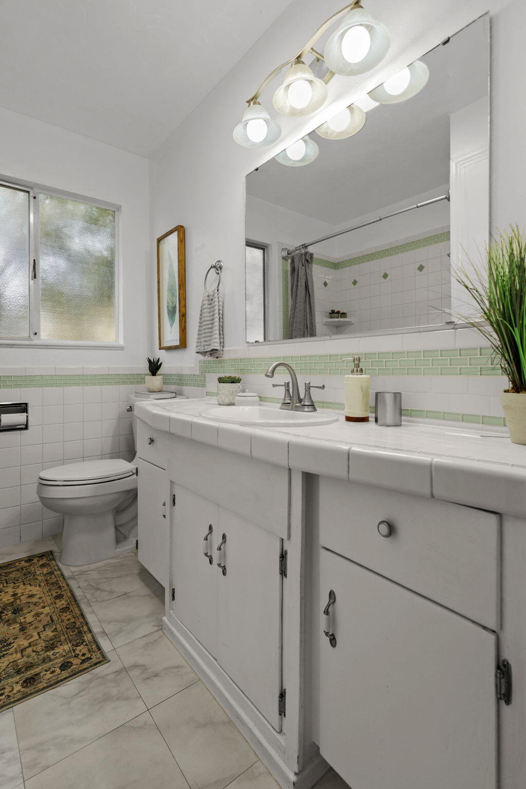 1335 Lodgepole Avenue