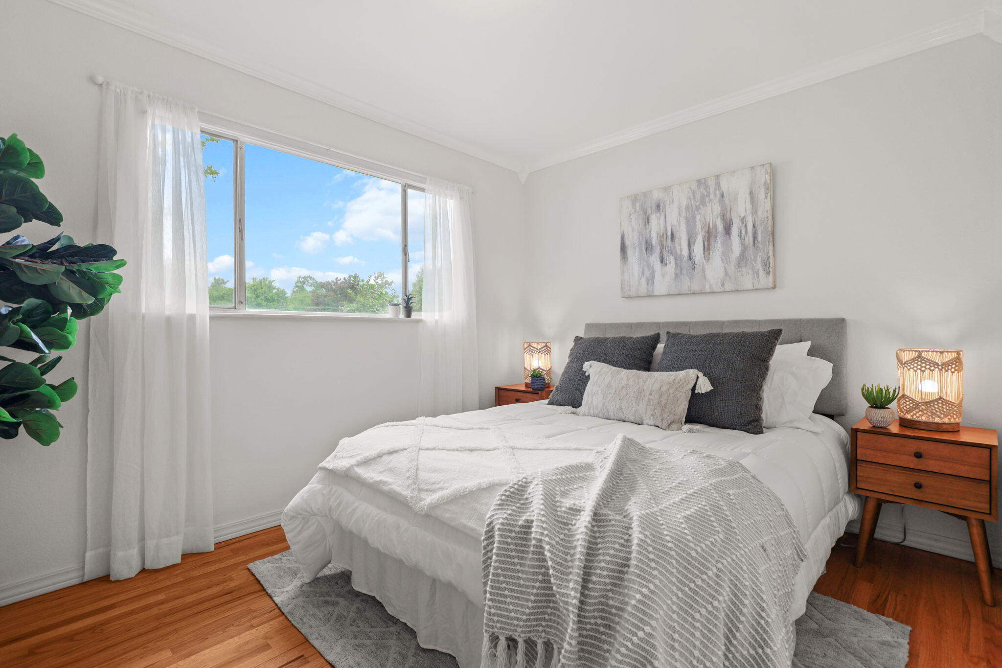 1335 Lodgepole Avenue