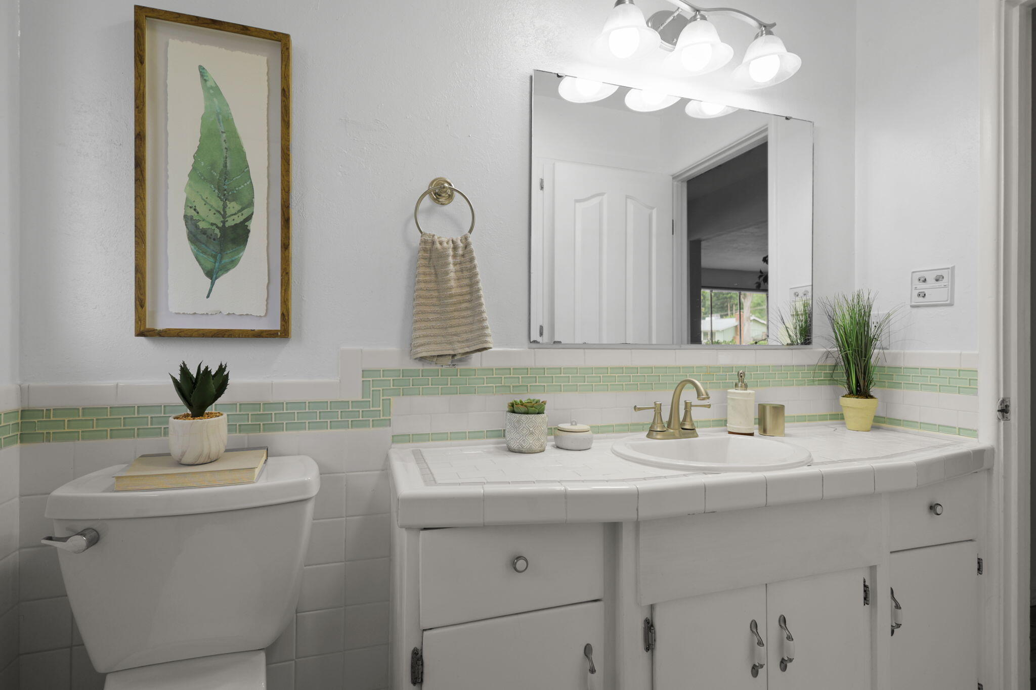 1335 Lodgepole Avenue