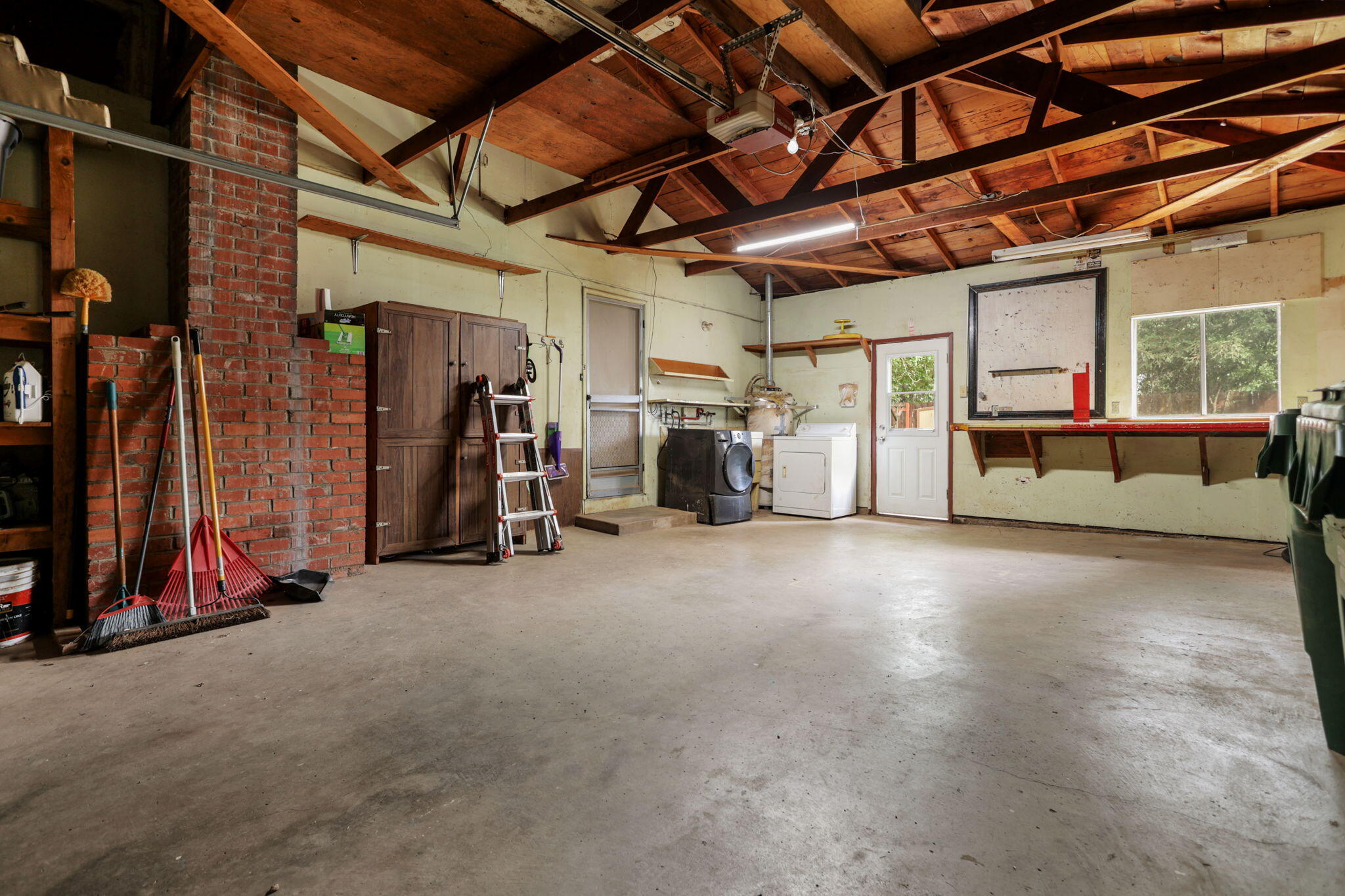 1335 Lodgepole Avenue