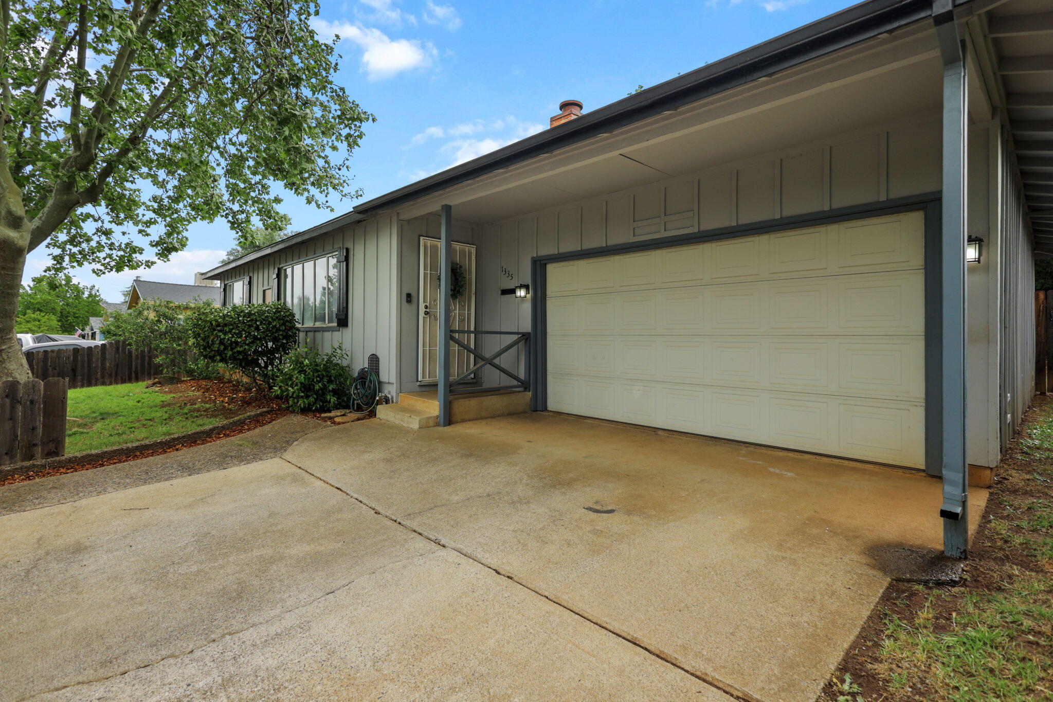 1335 Lodgepole Avenue