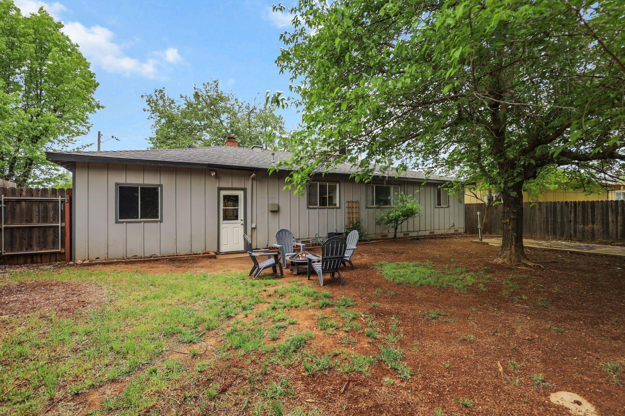 1335 Lodgepole Avenue