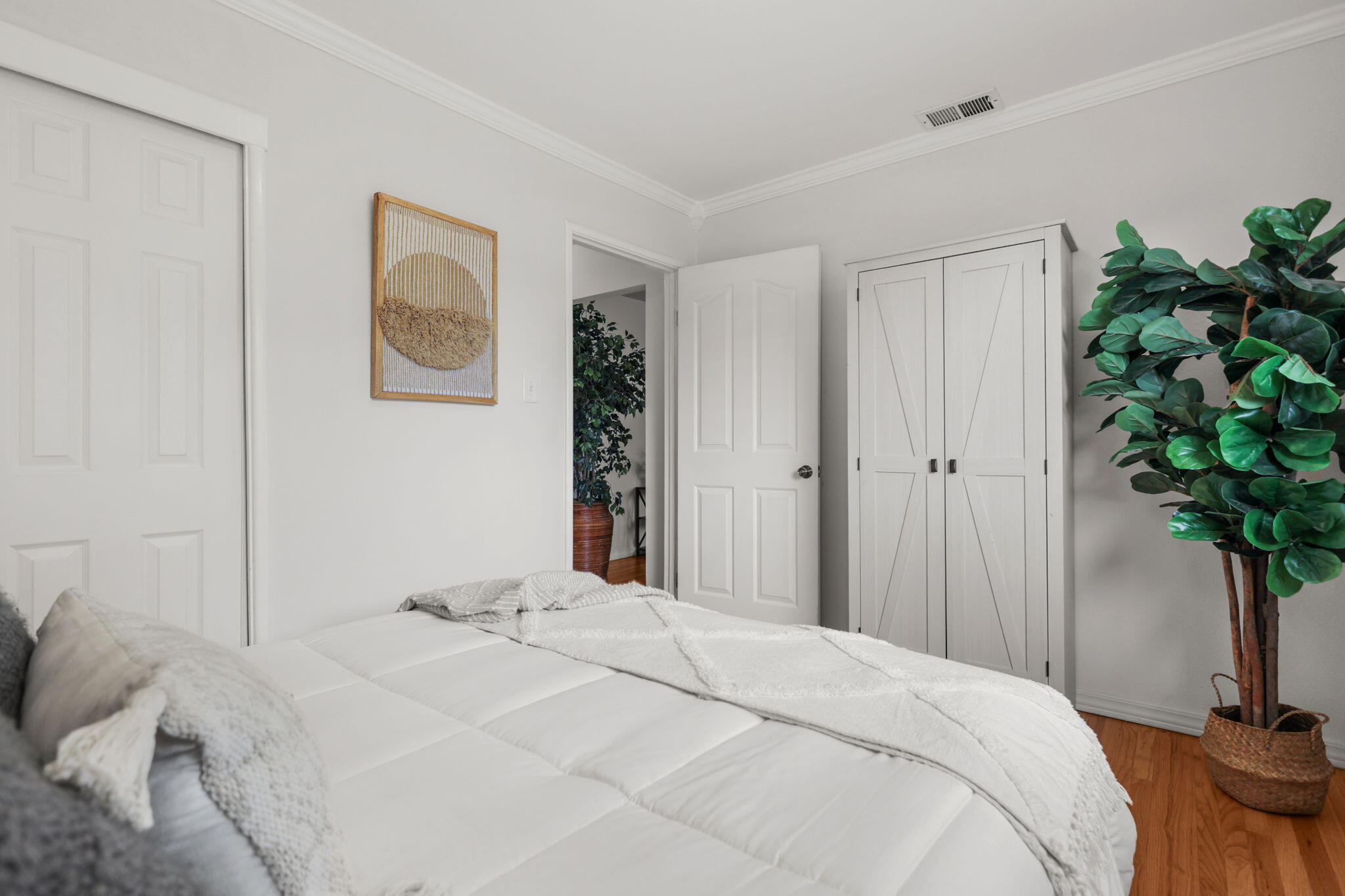 1335 Lodgepole Avenue