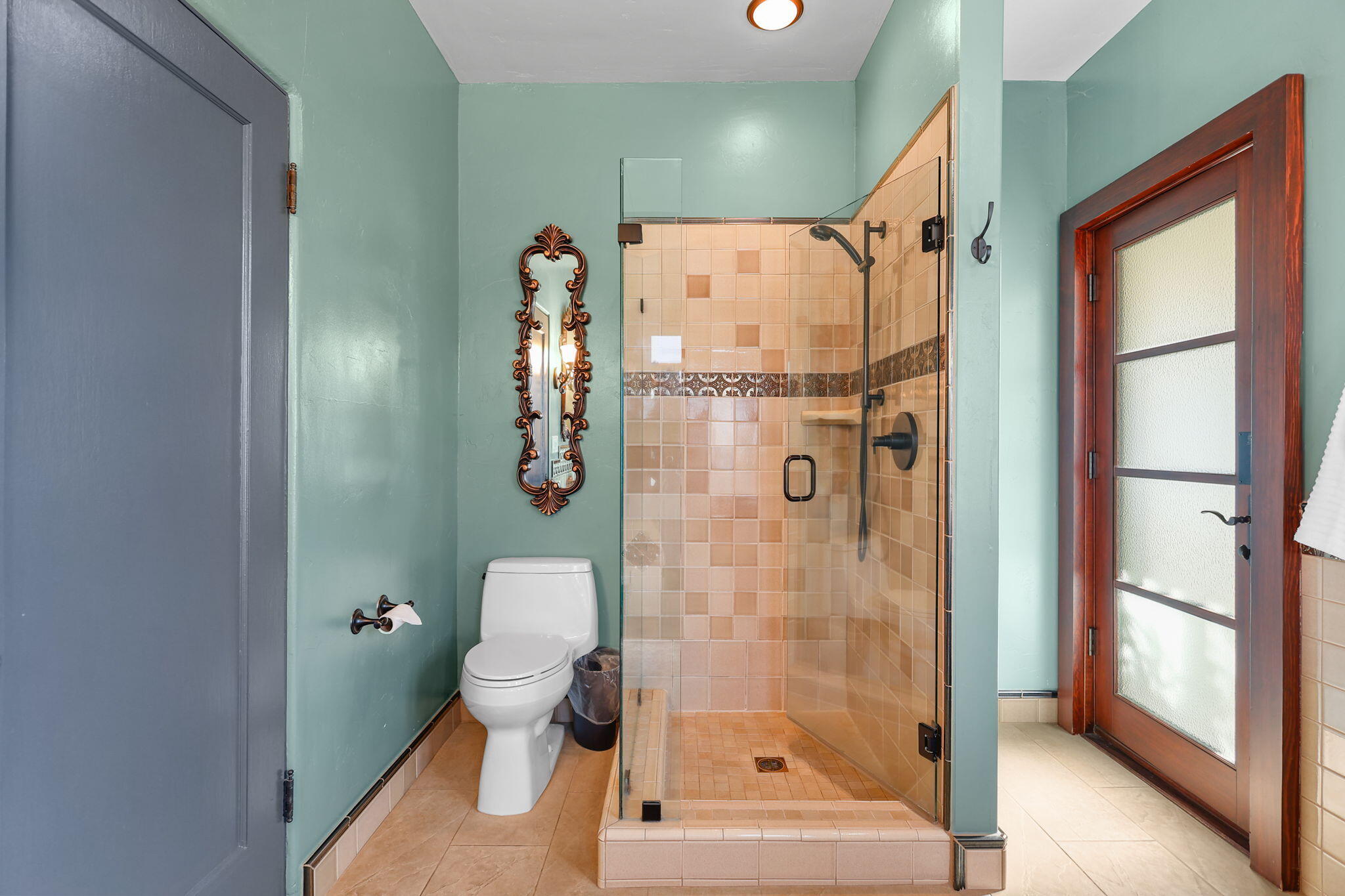 1465 Riverside Drive