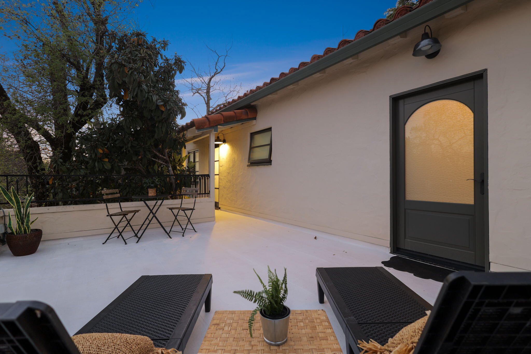 1465 Riverside Drive