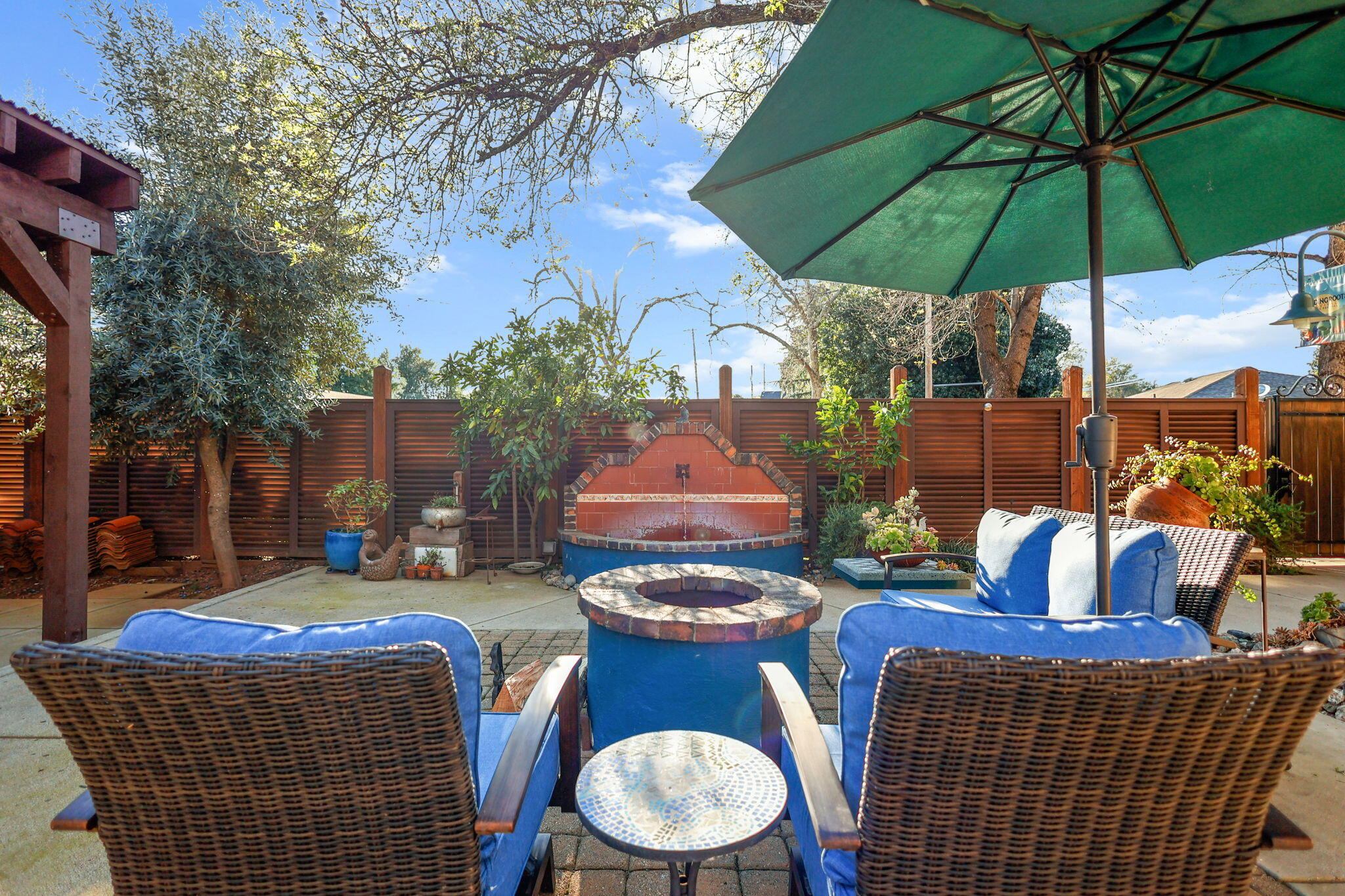 1465 Riverside Drive