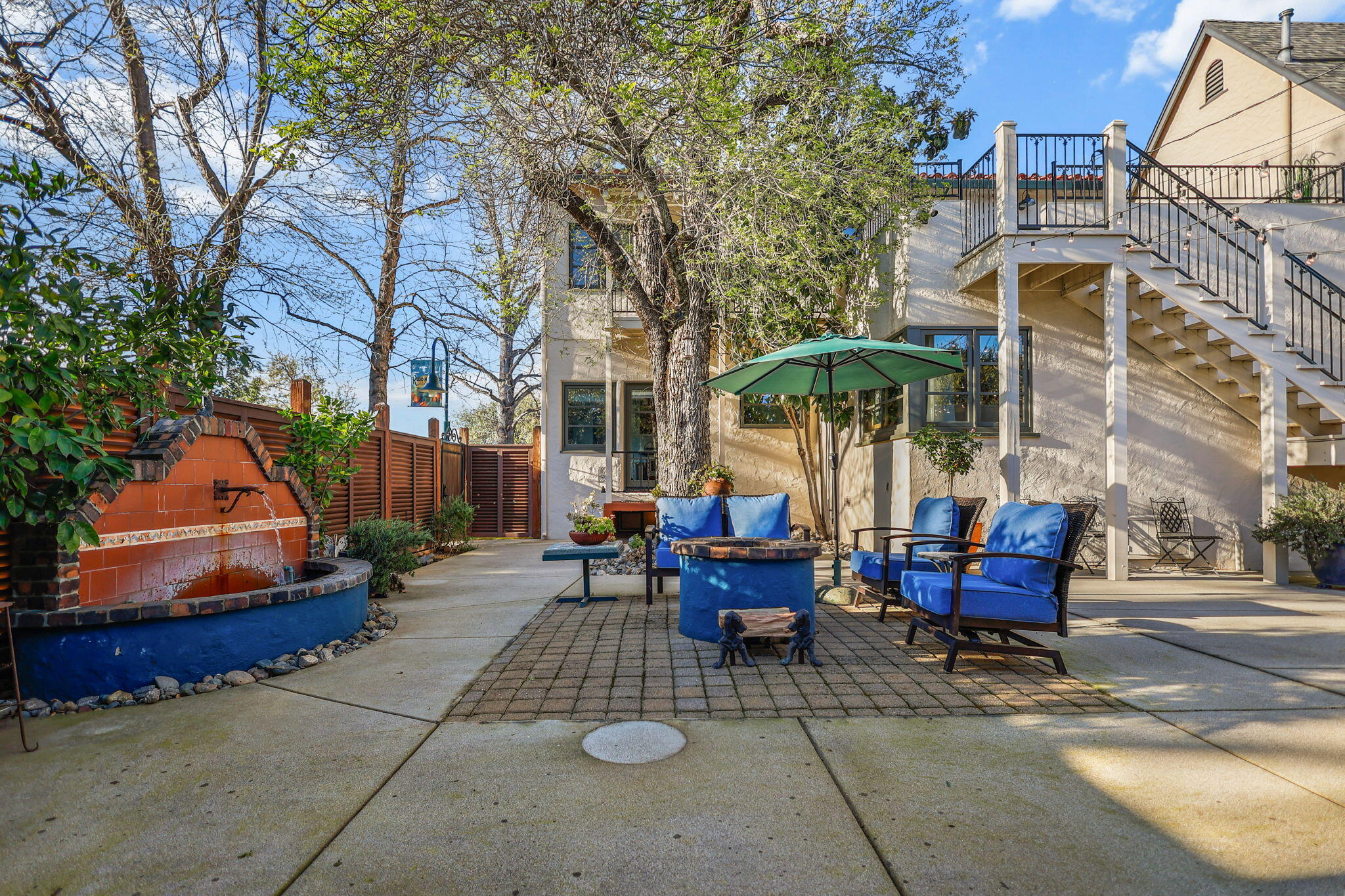 1465 Riverside Drive