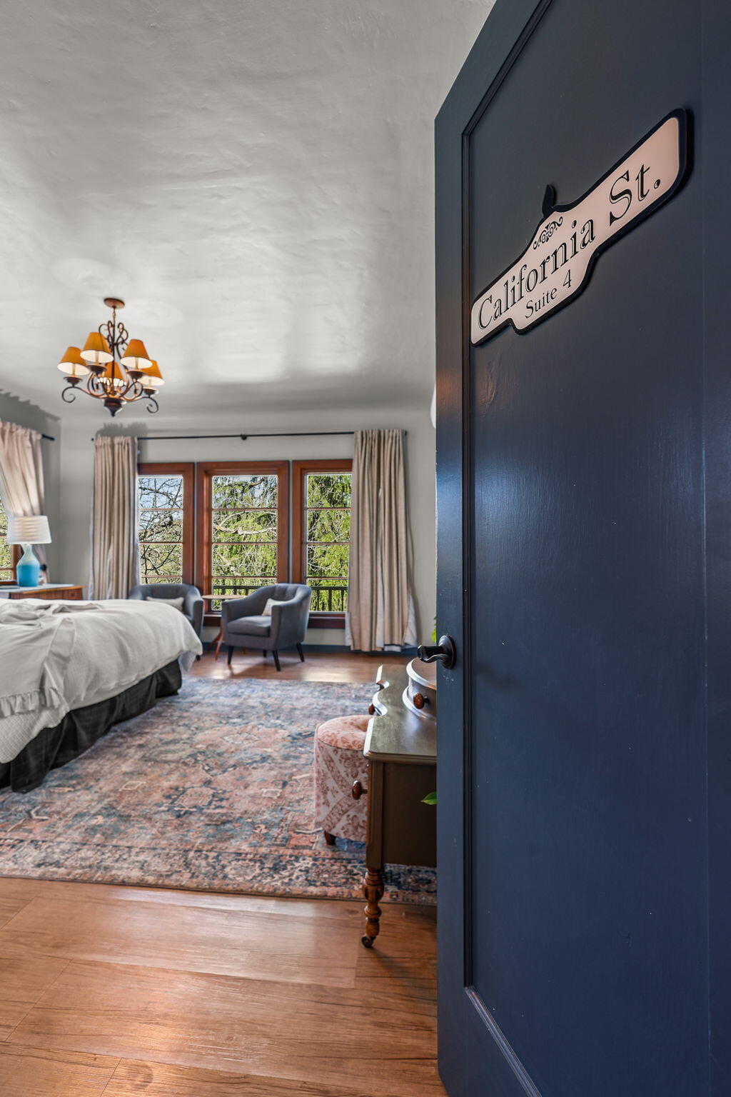 1465 Riverside Drive