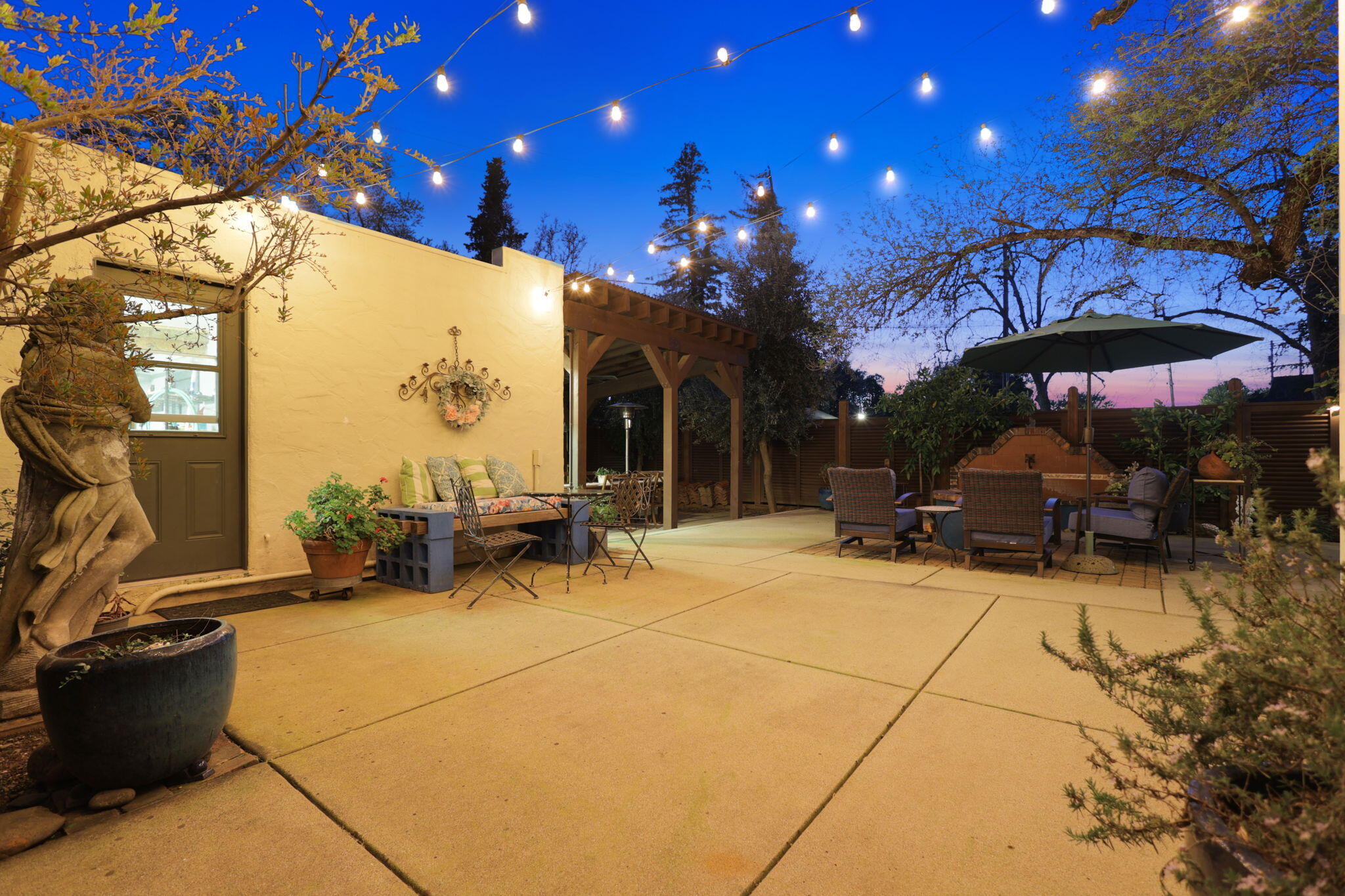 1465 Riverside Drive