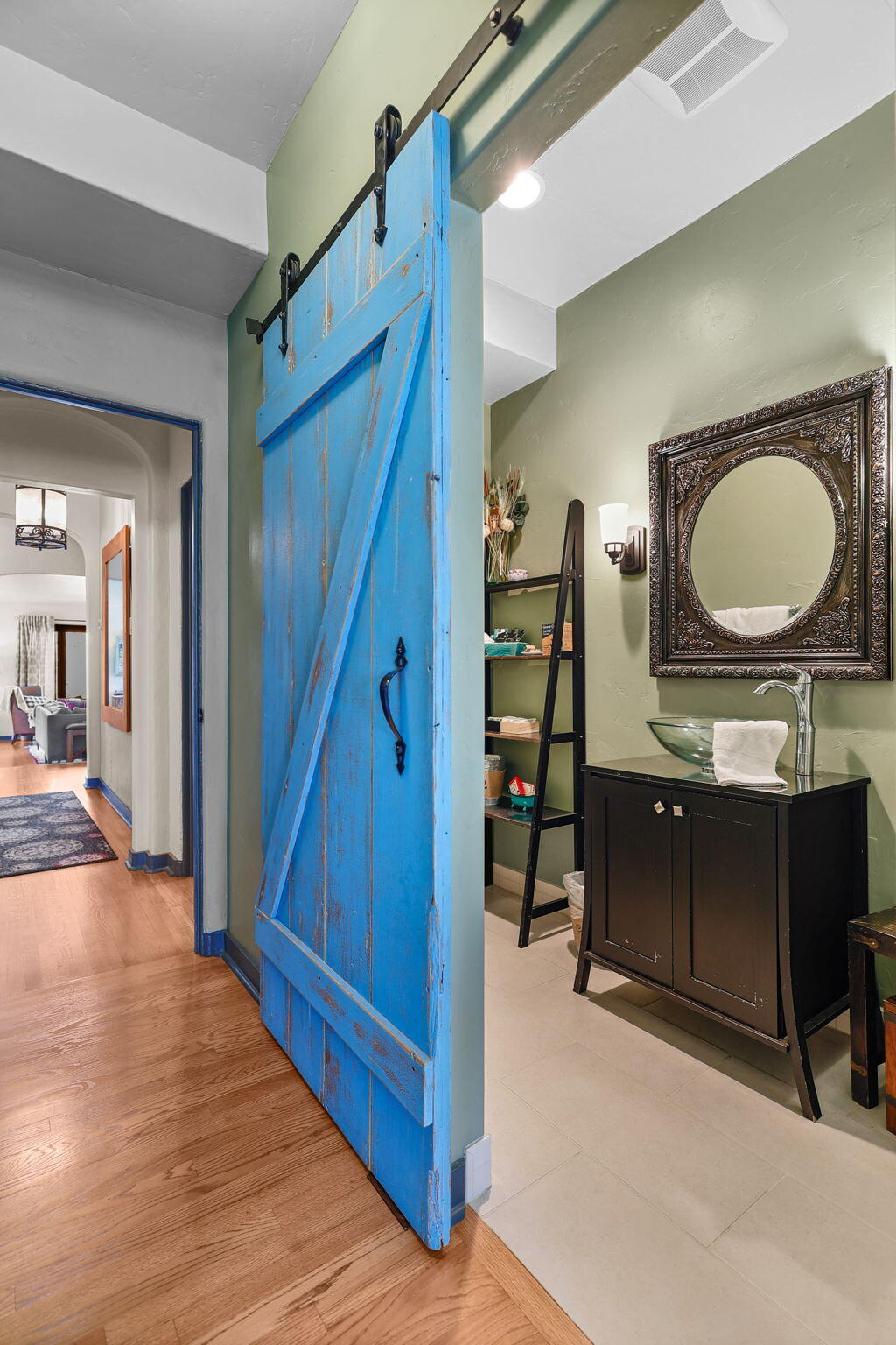 1465 Riverside Drive