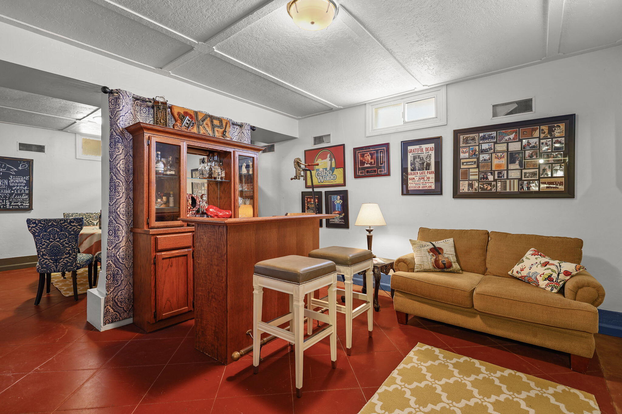 1465 Riverside Drive