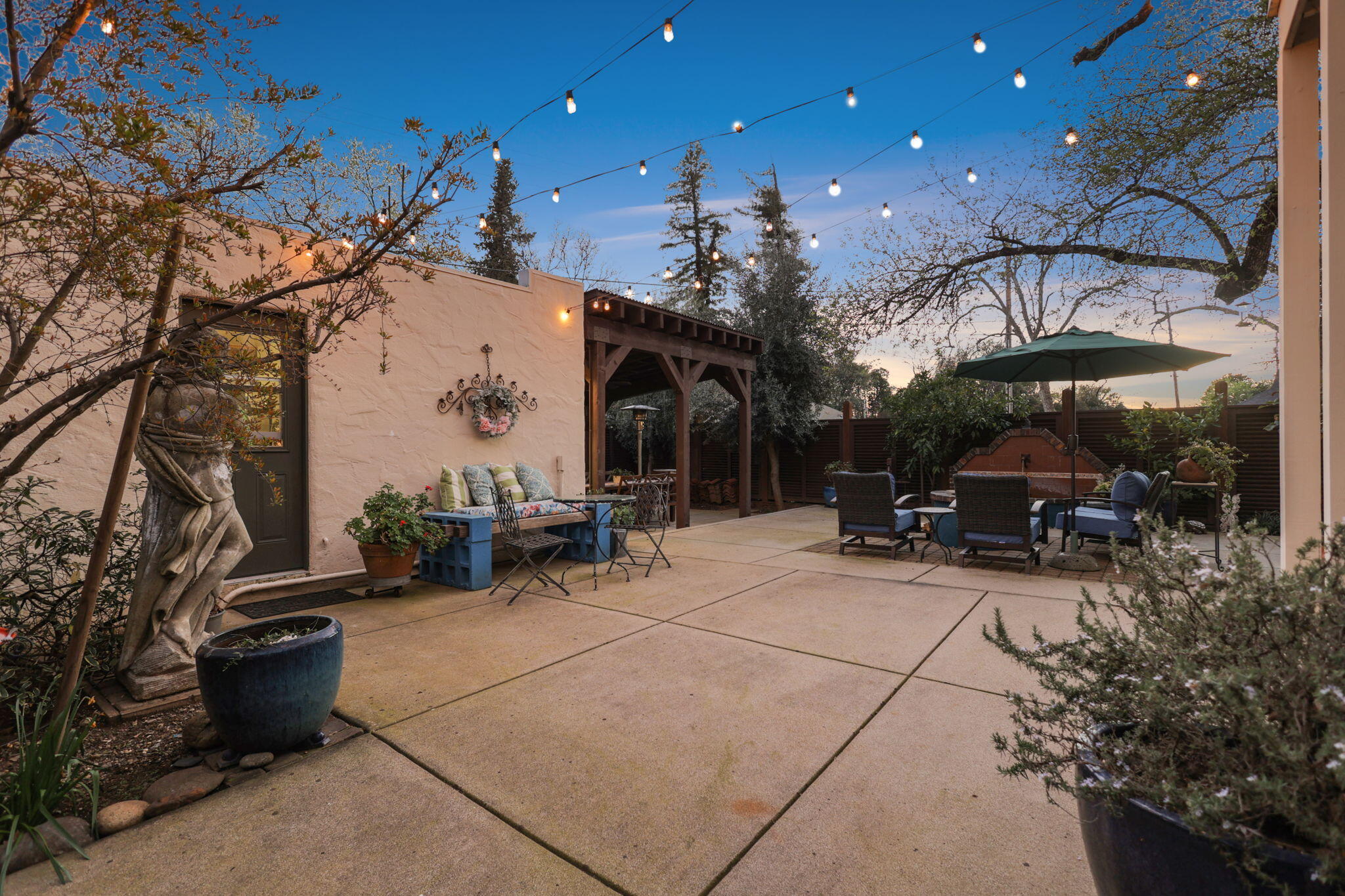 1465 Riverside Drive