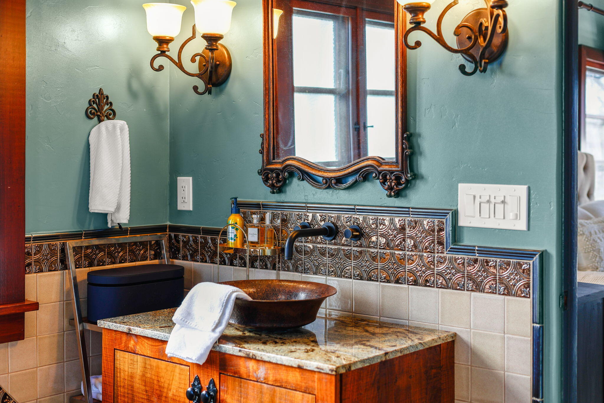 1465 Riverside Drive