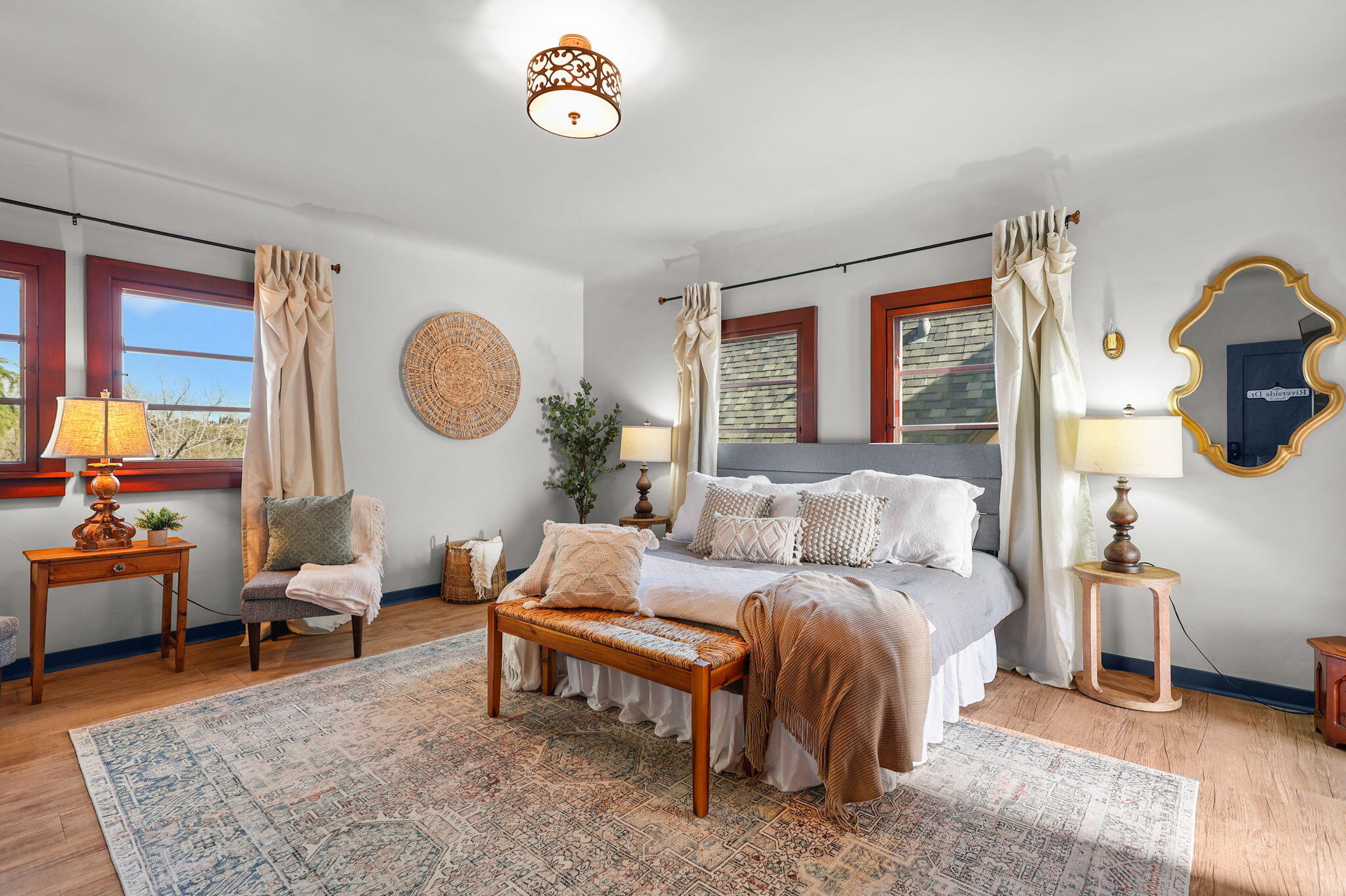 1465 Riverside Drive