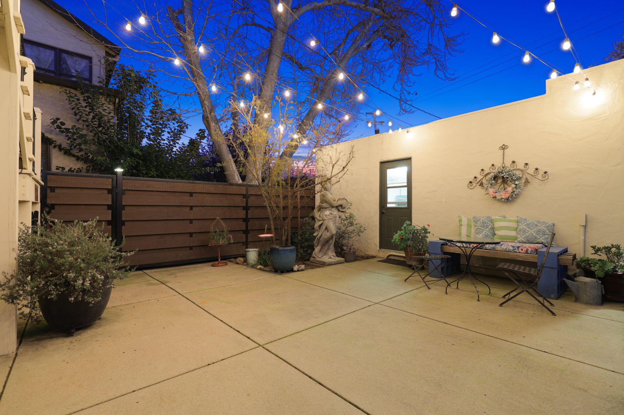 1465 Riverside Drive