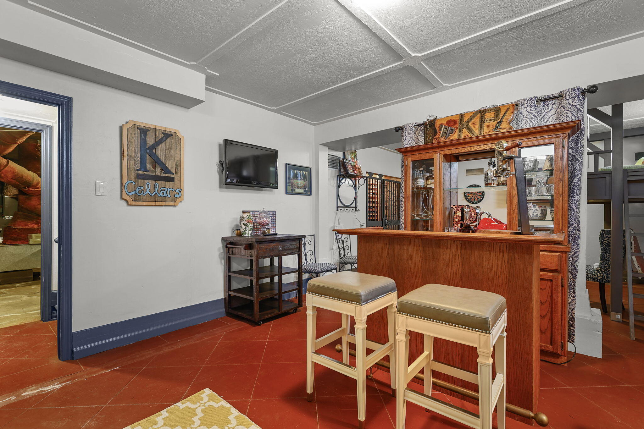 1465 Riverside Drive