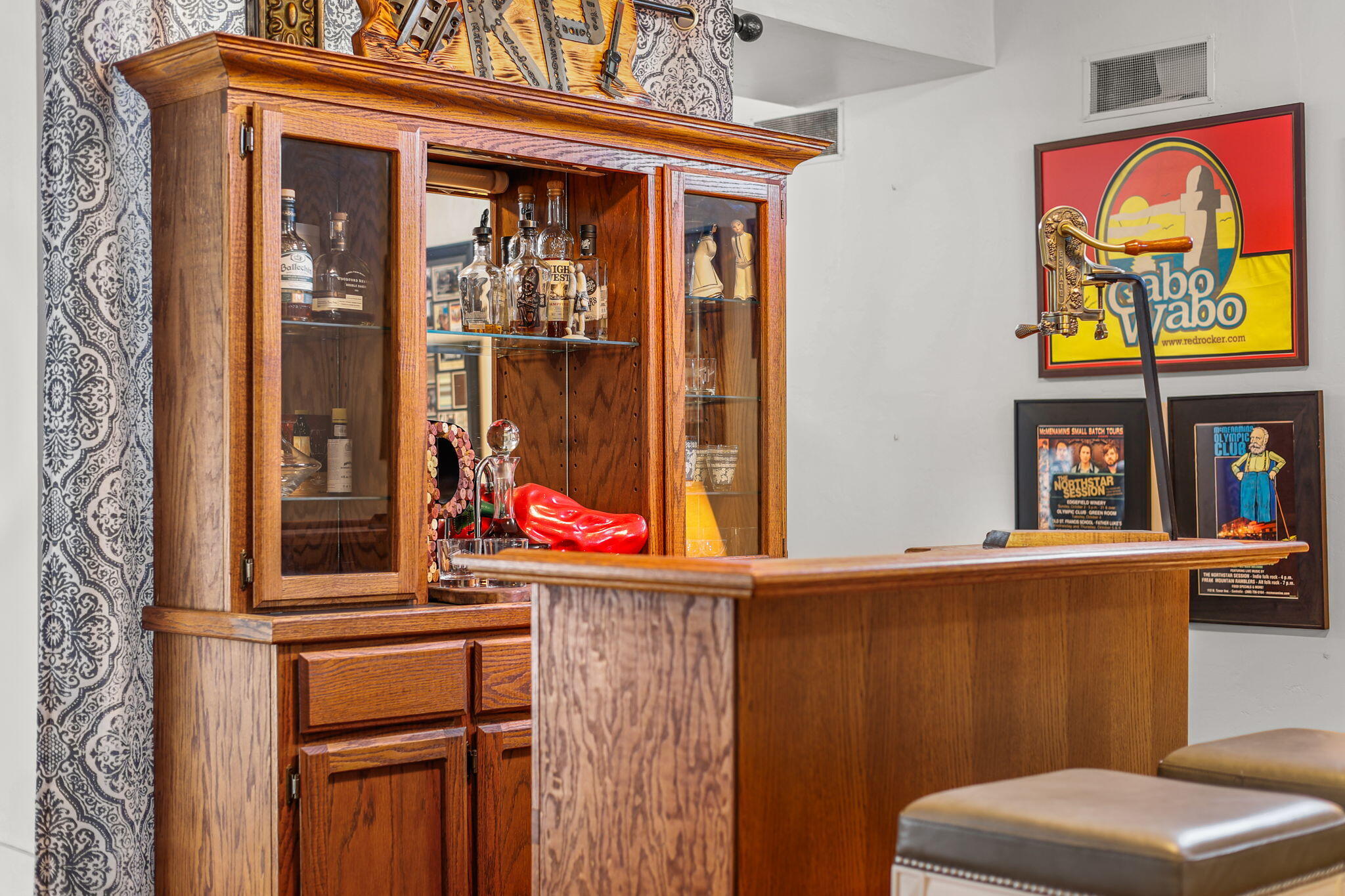 1465 Riverside Drive