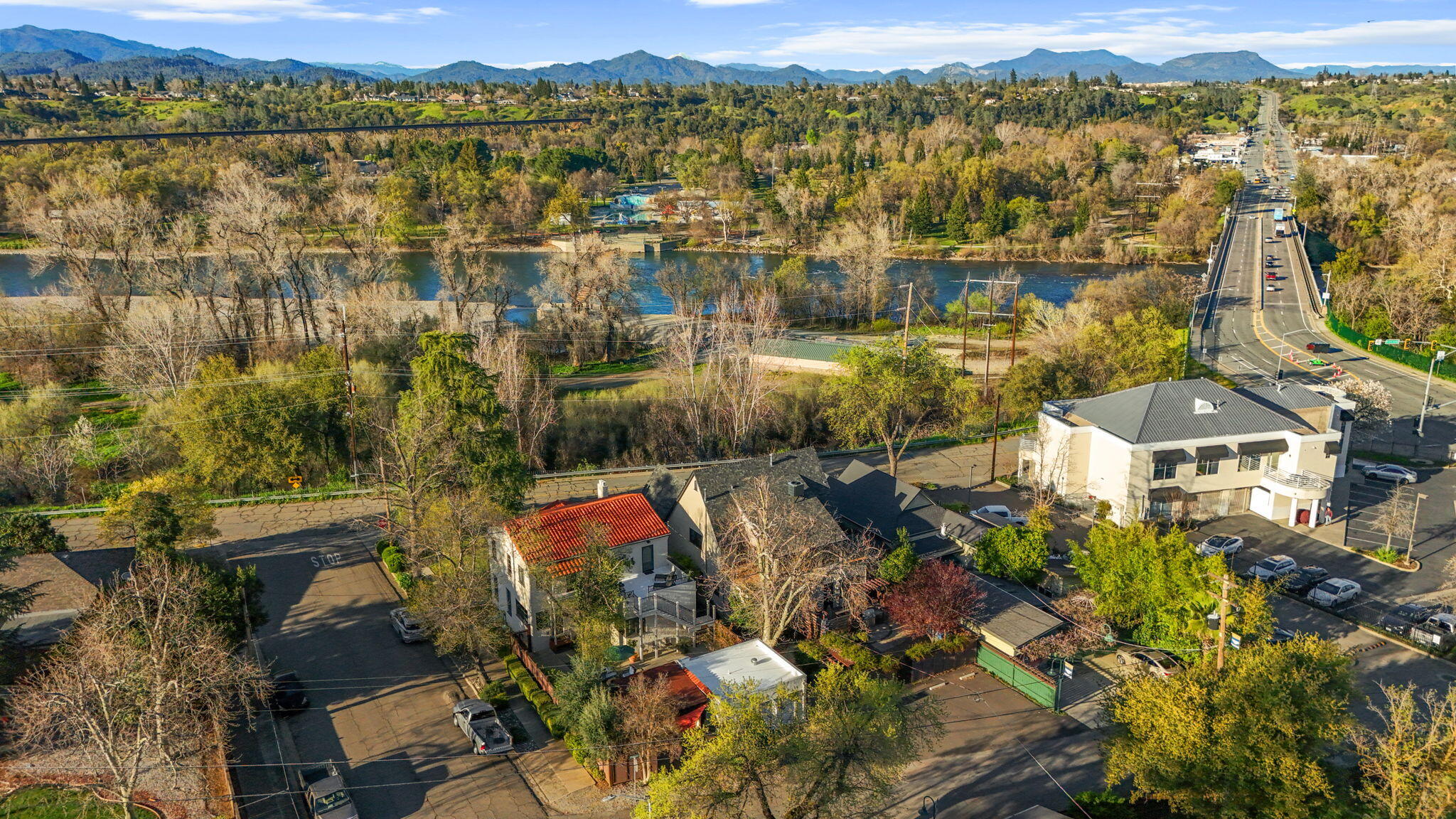 1465 Riverside Drive