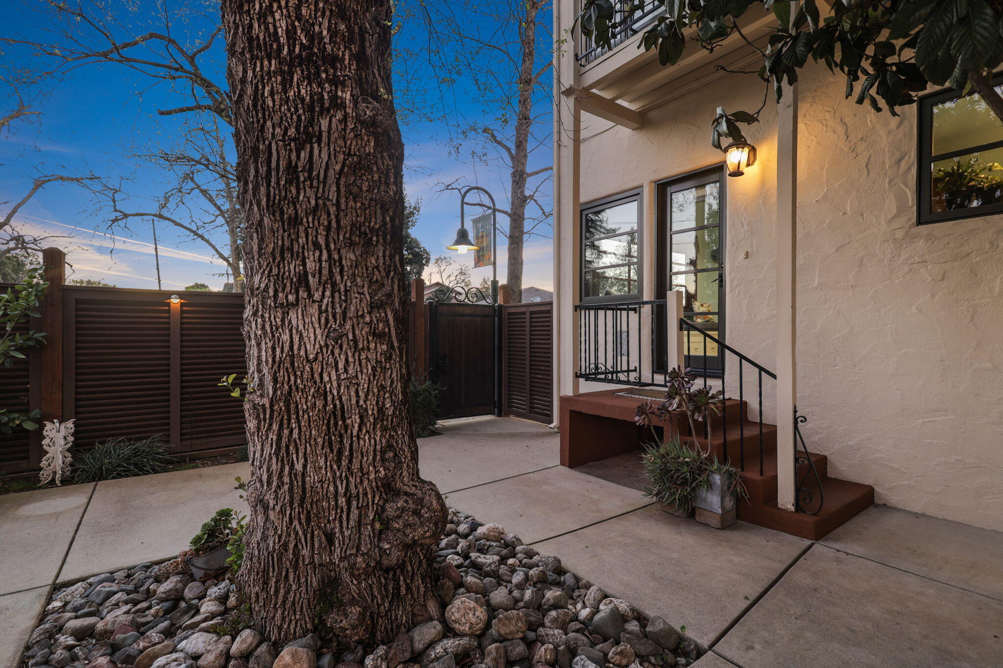 1465 Riverside Drive