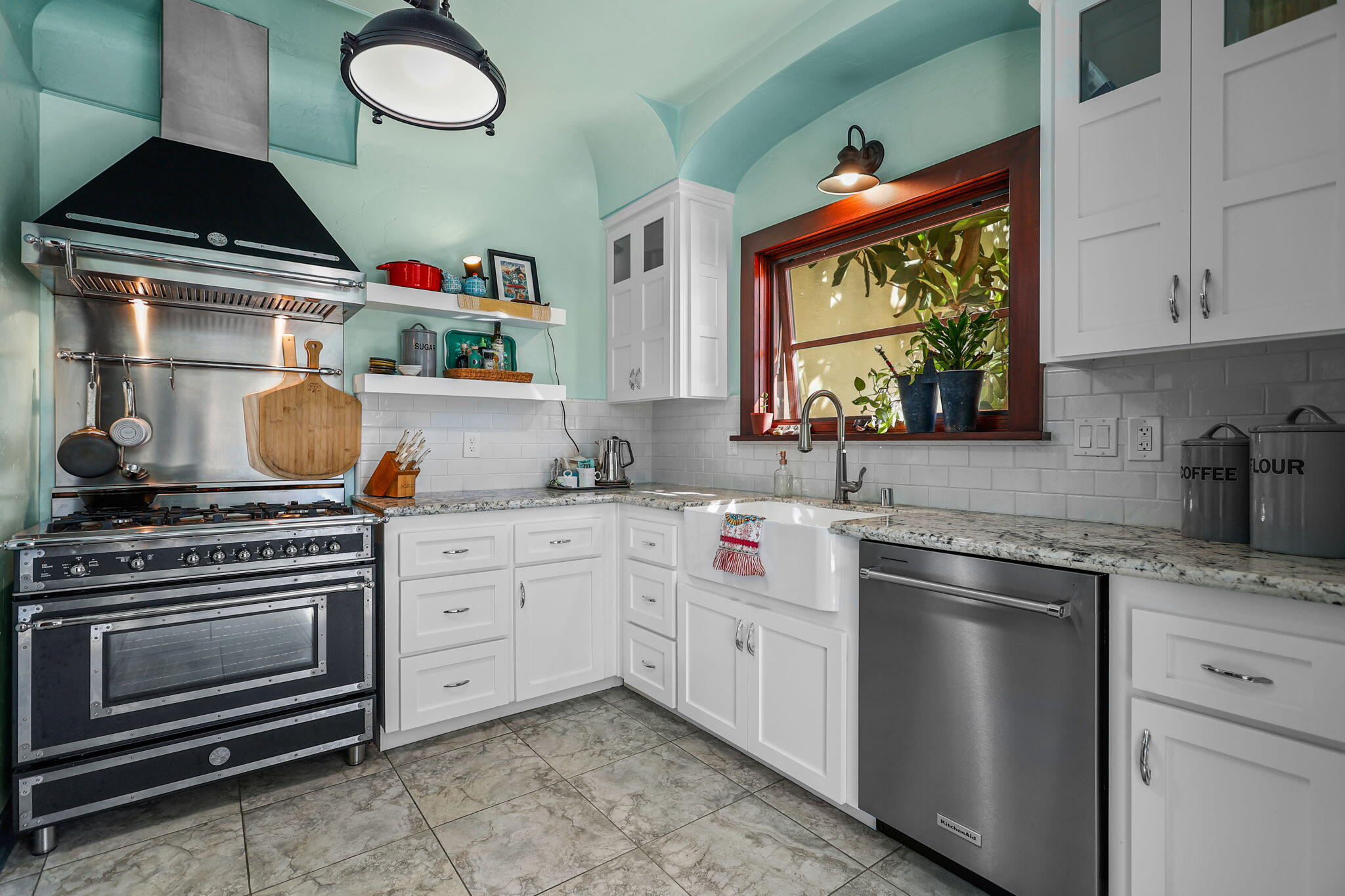 1465 Riverside Drive