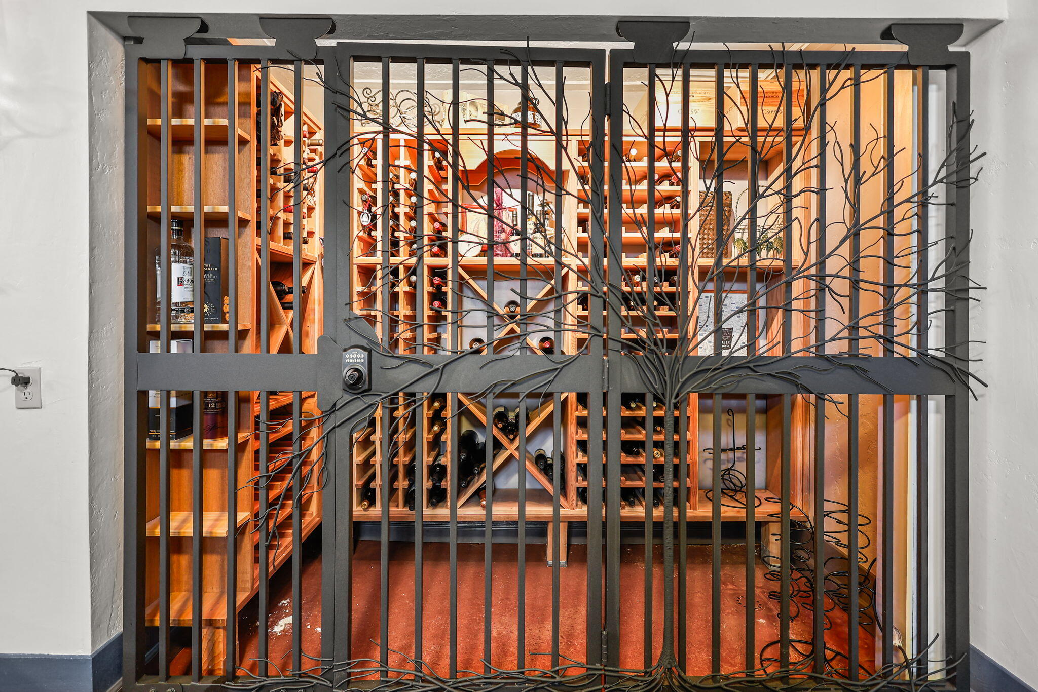 1465 Riverside Drive