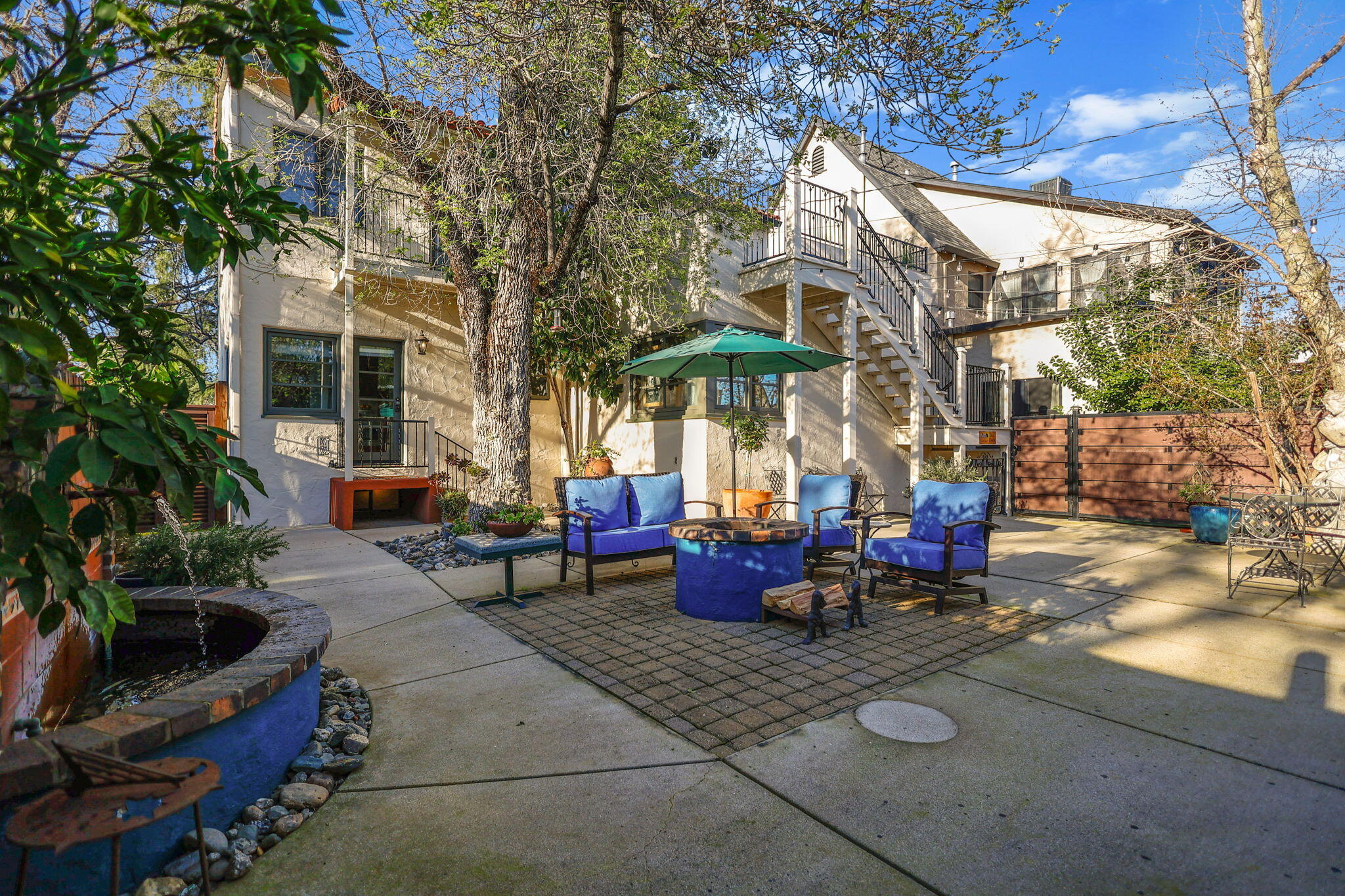 1465 Riverside Drive