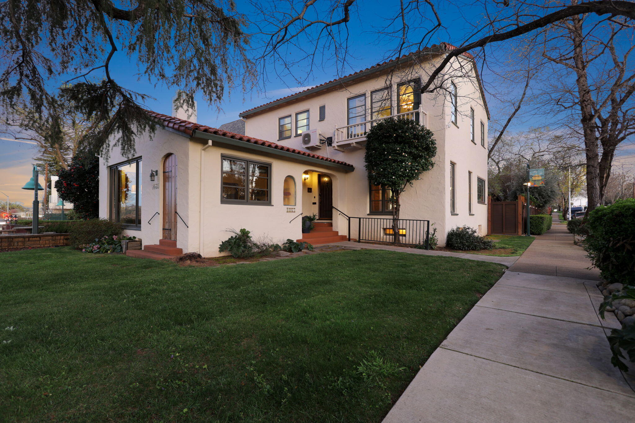 1465 Riverside Drive