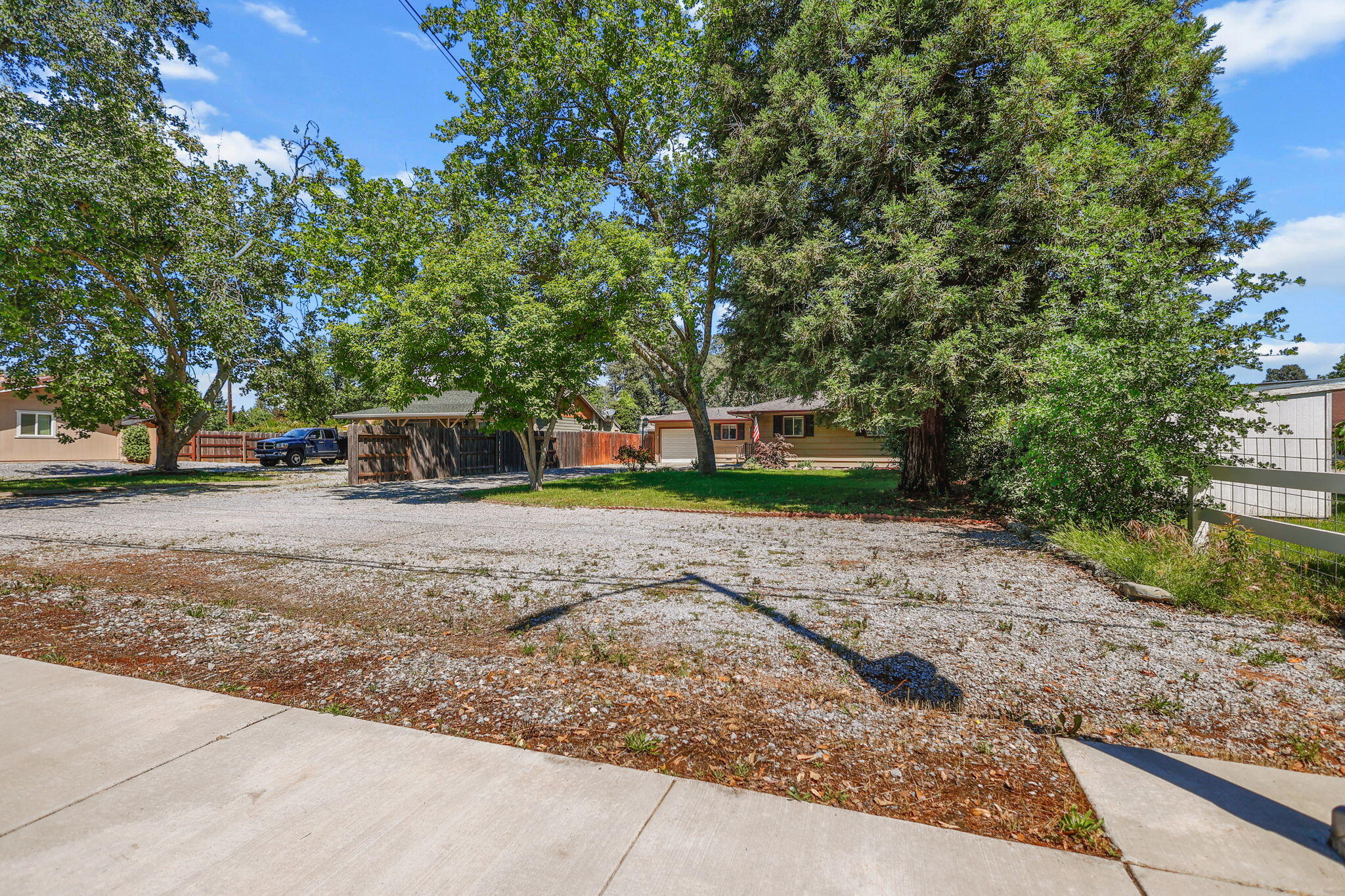 728 Loma Vista Drive