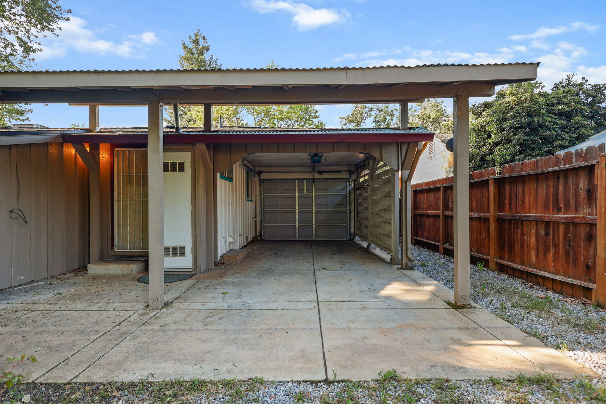 728 Loma Vista Drive